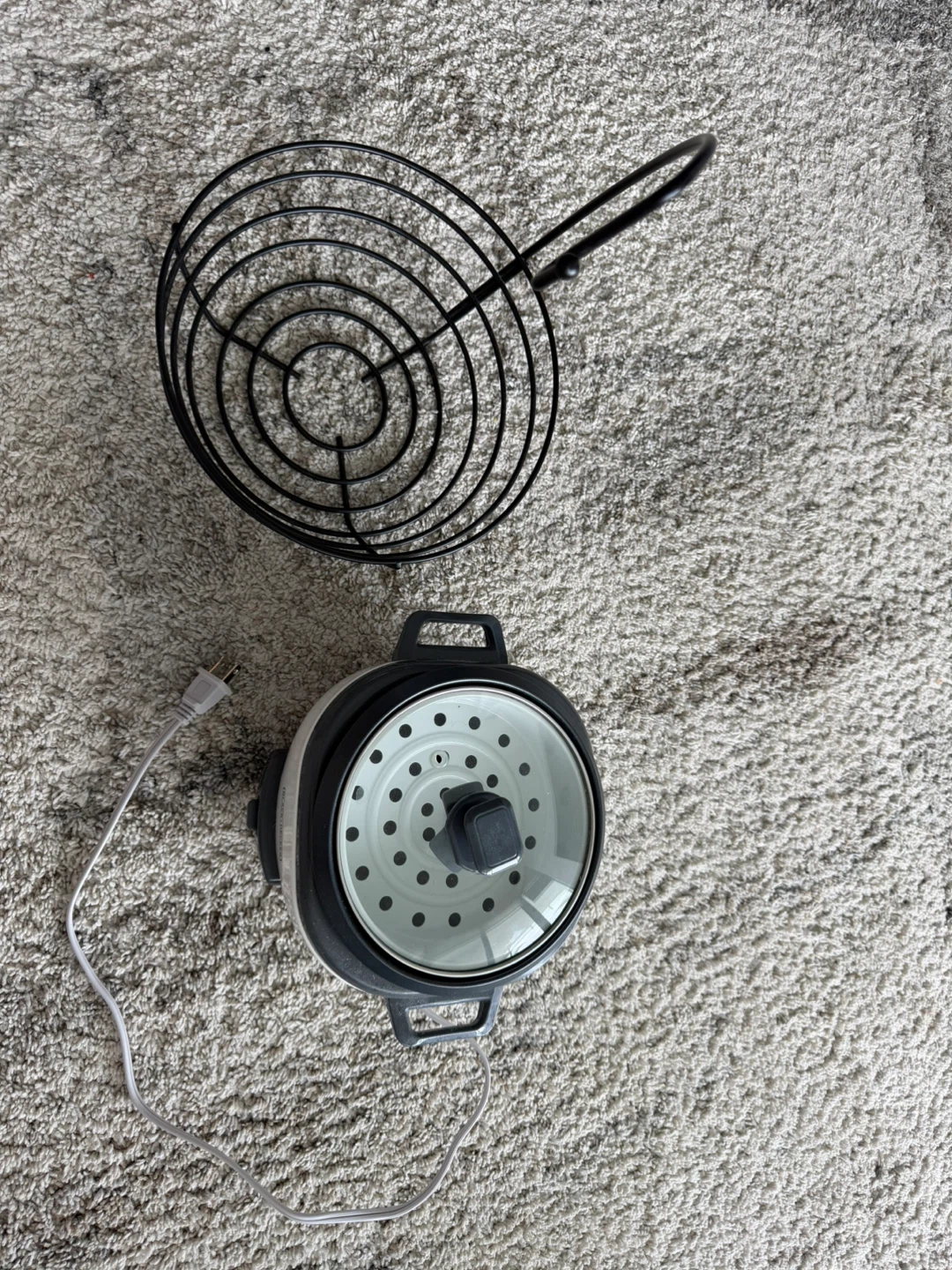 Black + Decker Rice Cooker and fruit basket