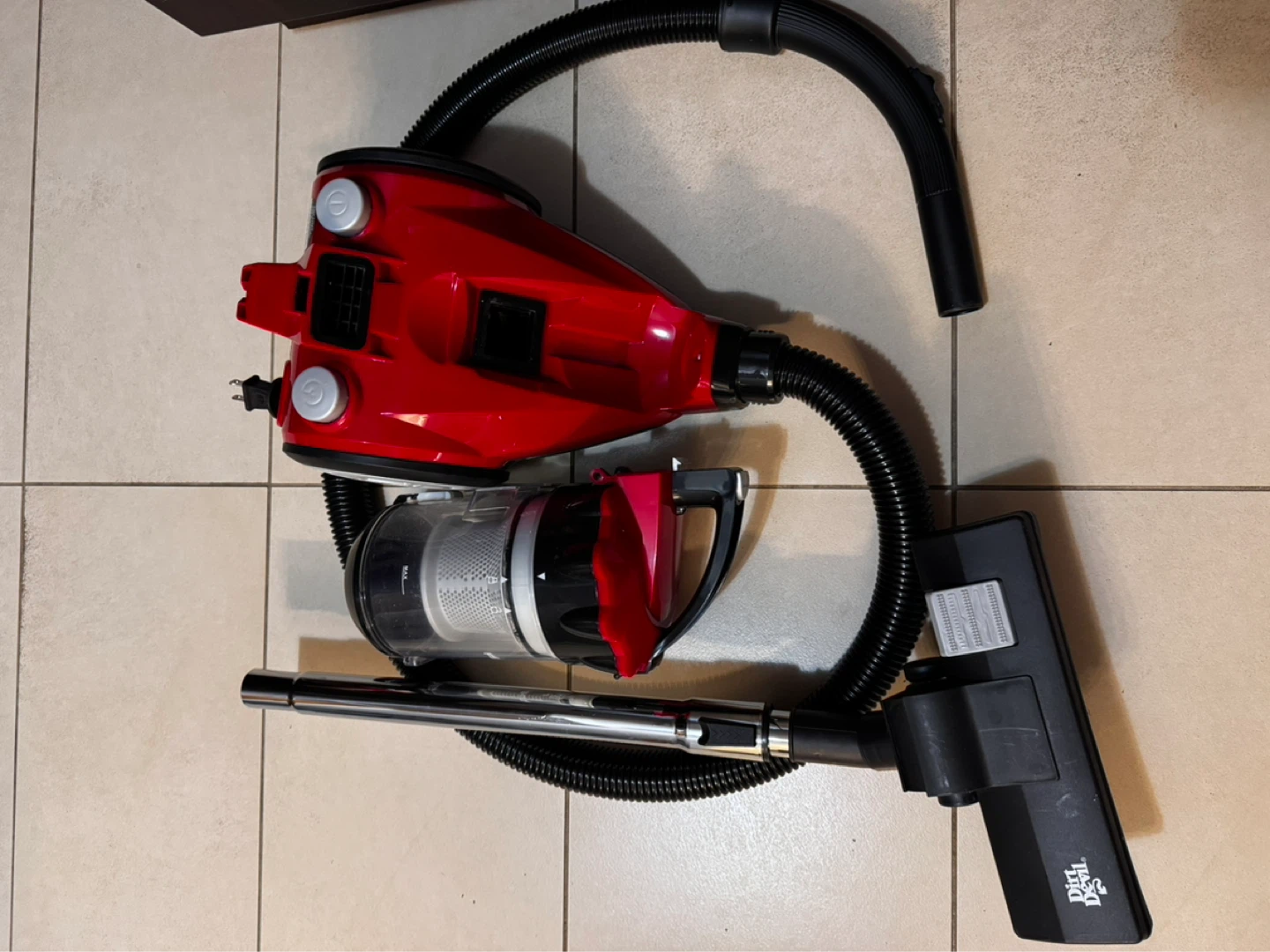 Dirt Devil FeatherLite Bagless Vacuum Cleaner - Red - photo 3