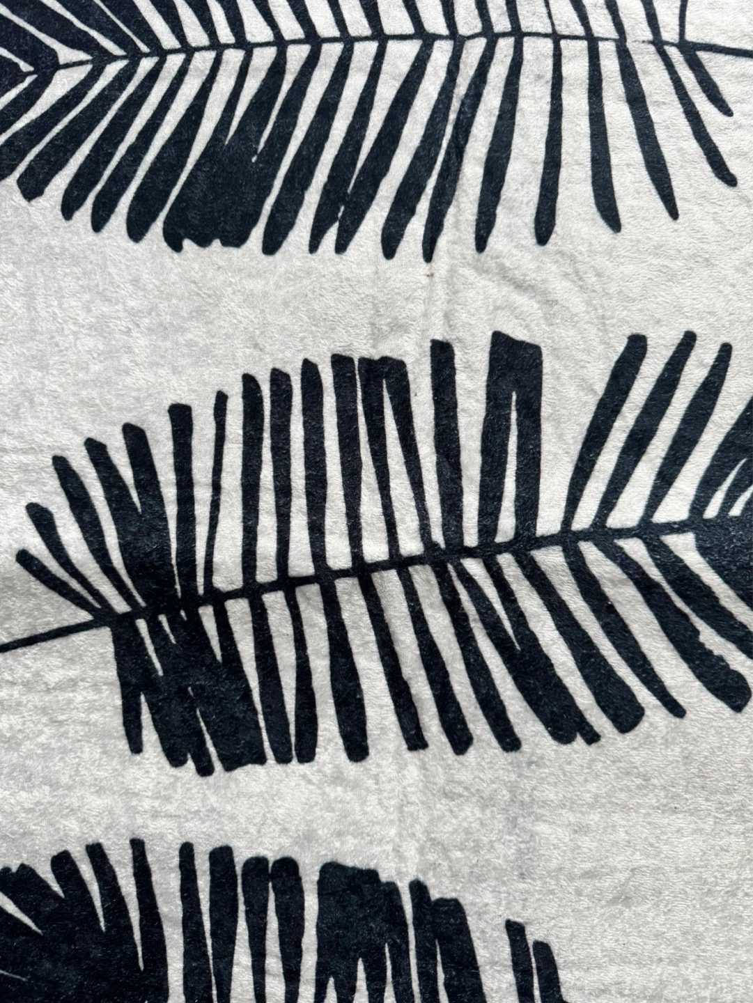 Leaf Print Runner Rug - photo 3