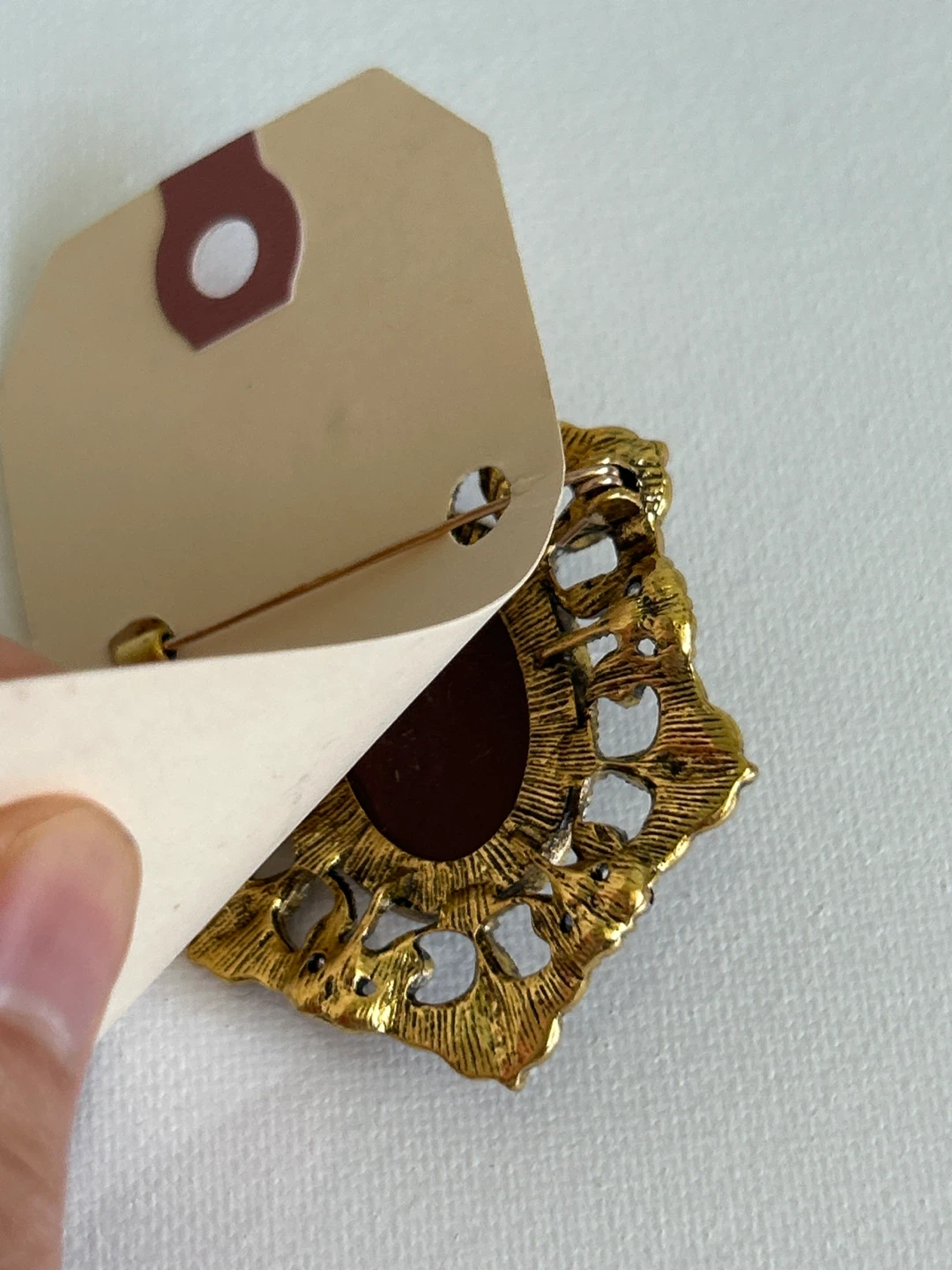Cameo Brooch with Rhinestones - photo 2