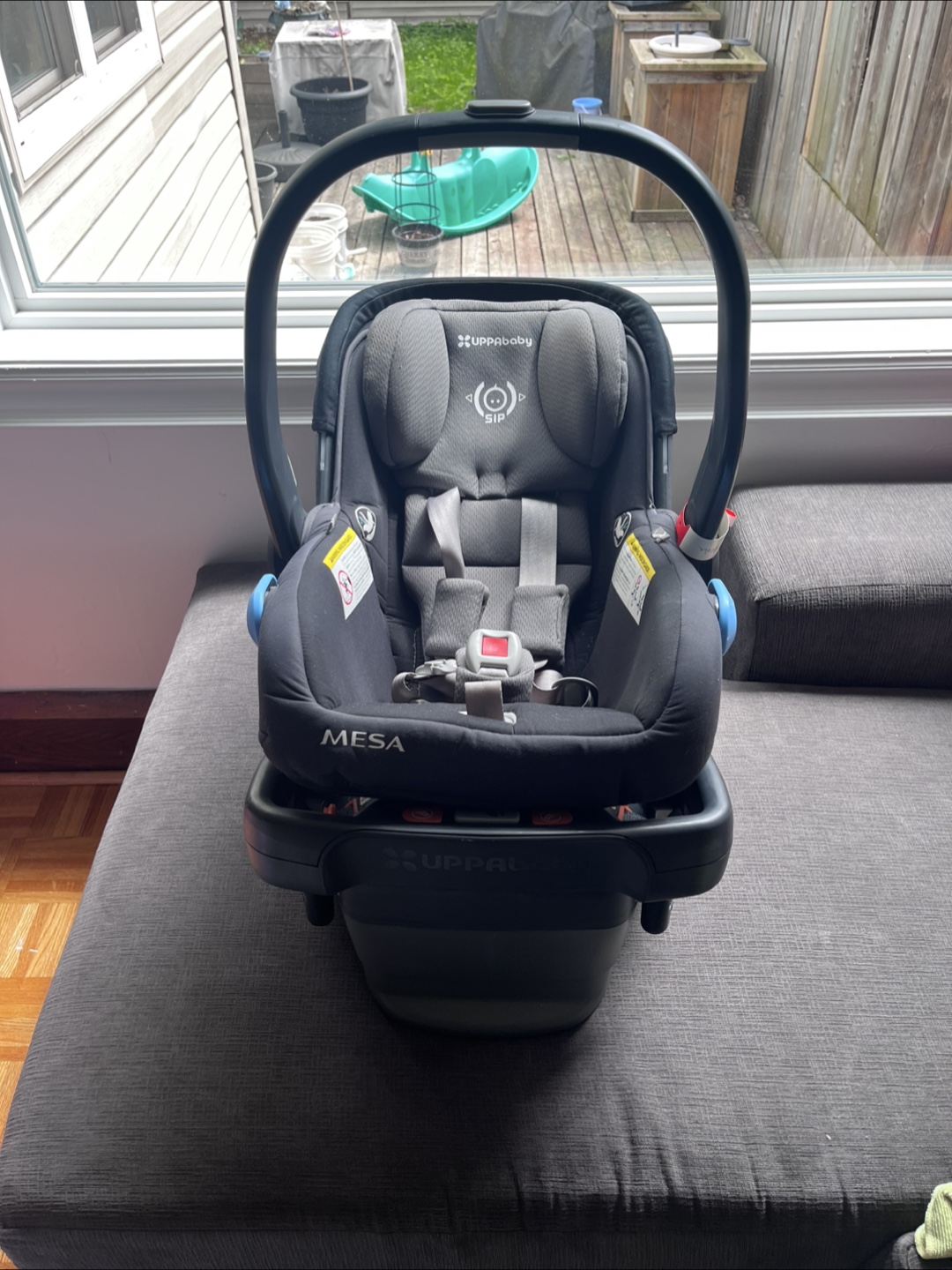 Uppababy Mesa Car seat and Base Dec. 2027 expiry - photo 2