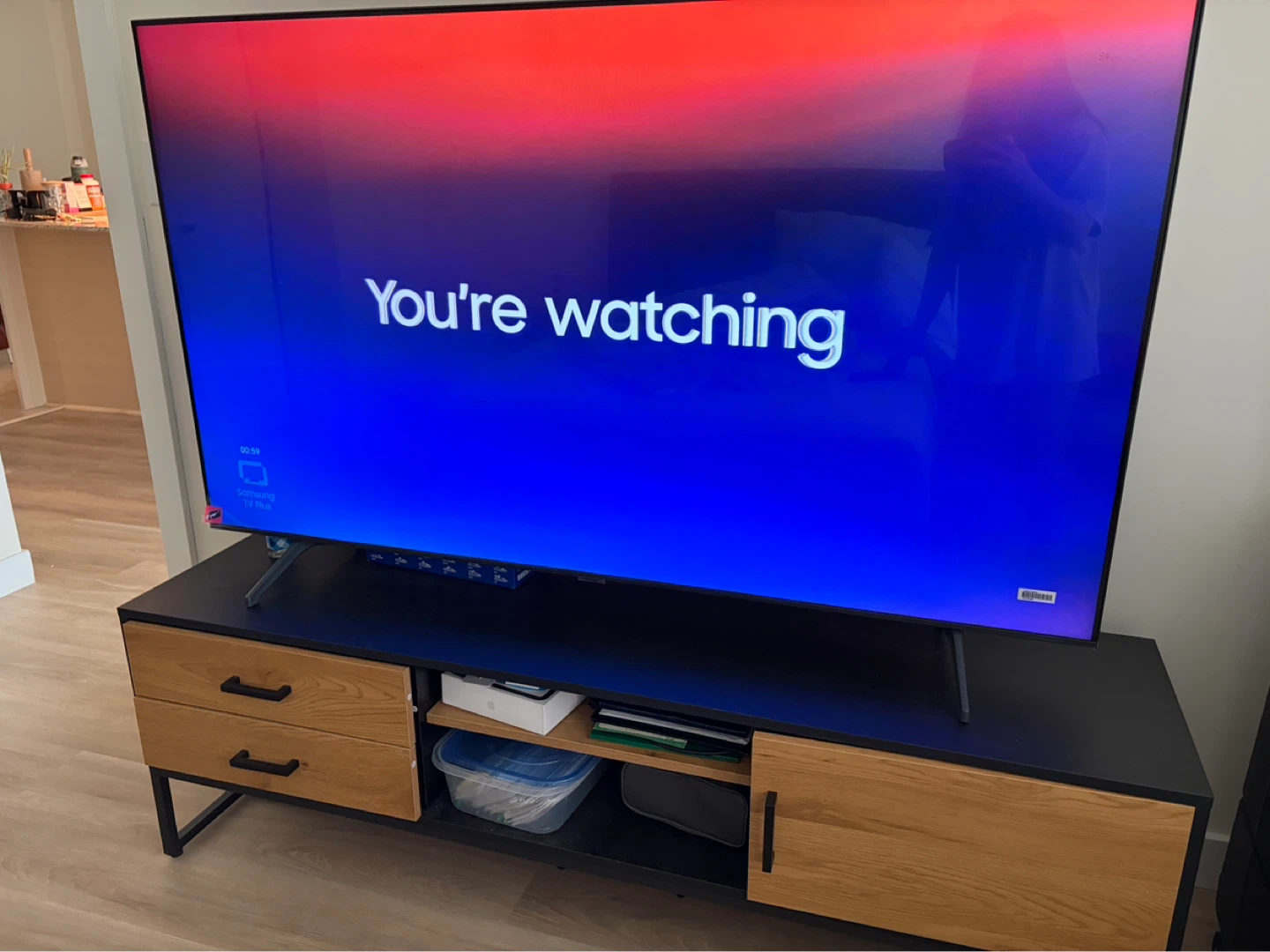 Samsung Smart TV 65 inches with TV stand