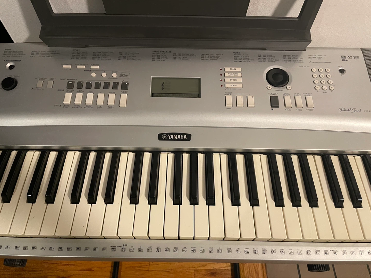 Yamaha Portable Grand DGX-220 / Yamaha Keyboard / Electric Piano - photo 3