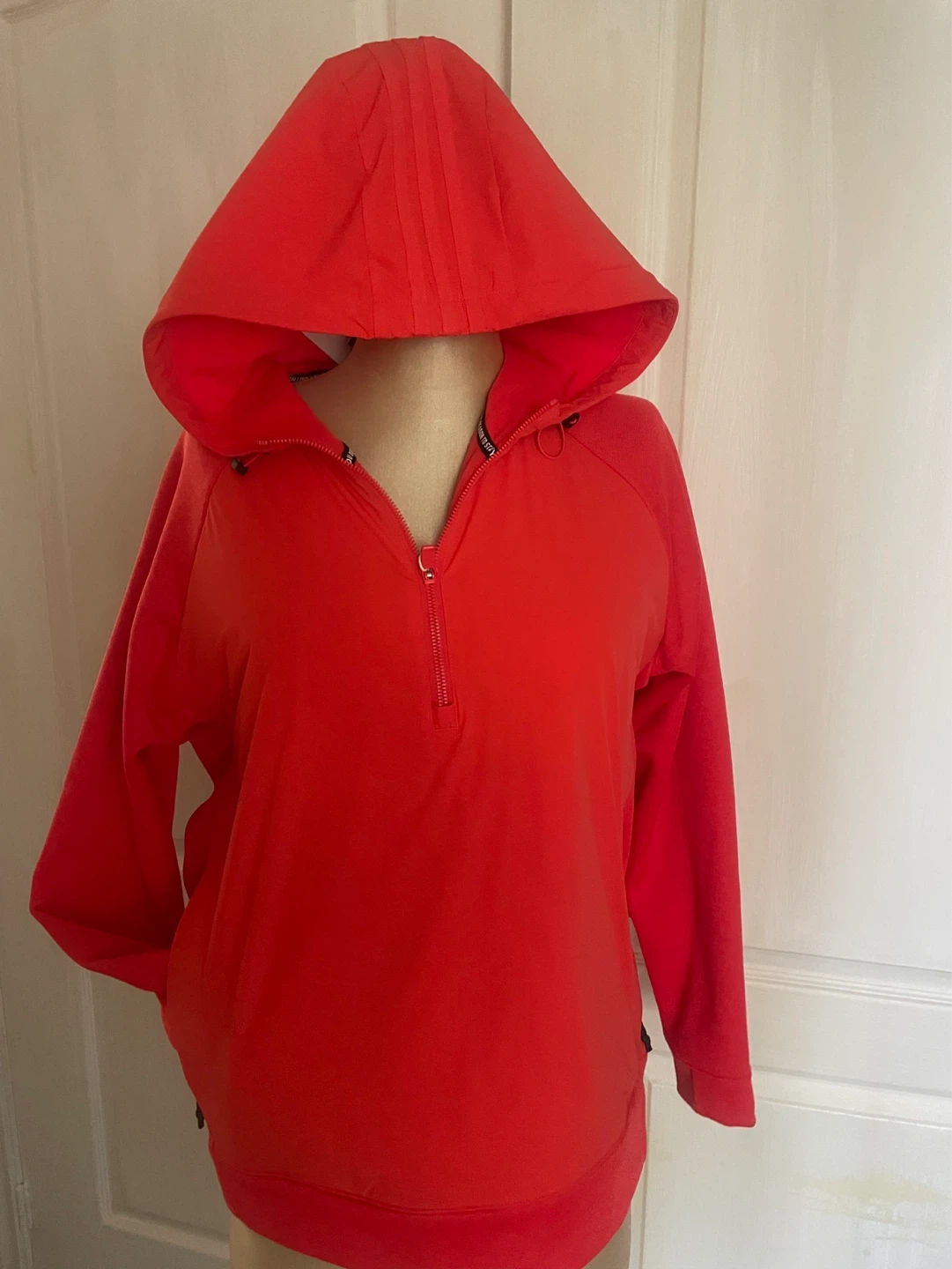 New with tags: Trendy and comfy Ladies Adidas Hoodie - Size M - photo 2