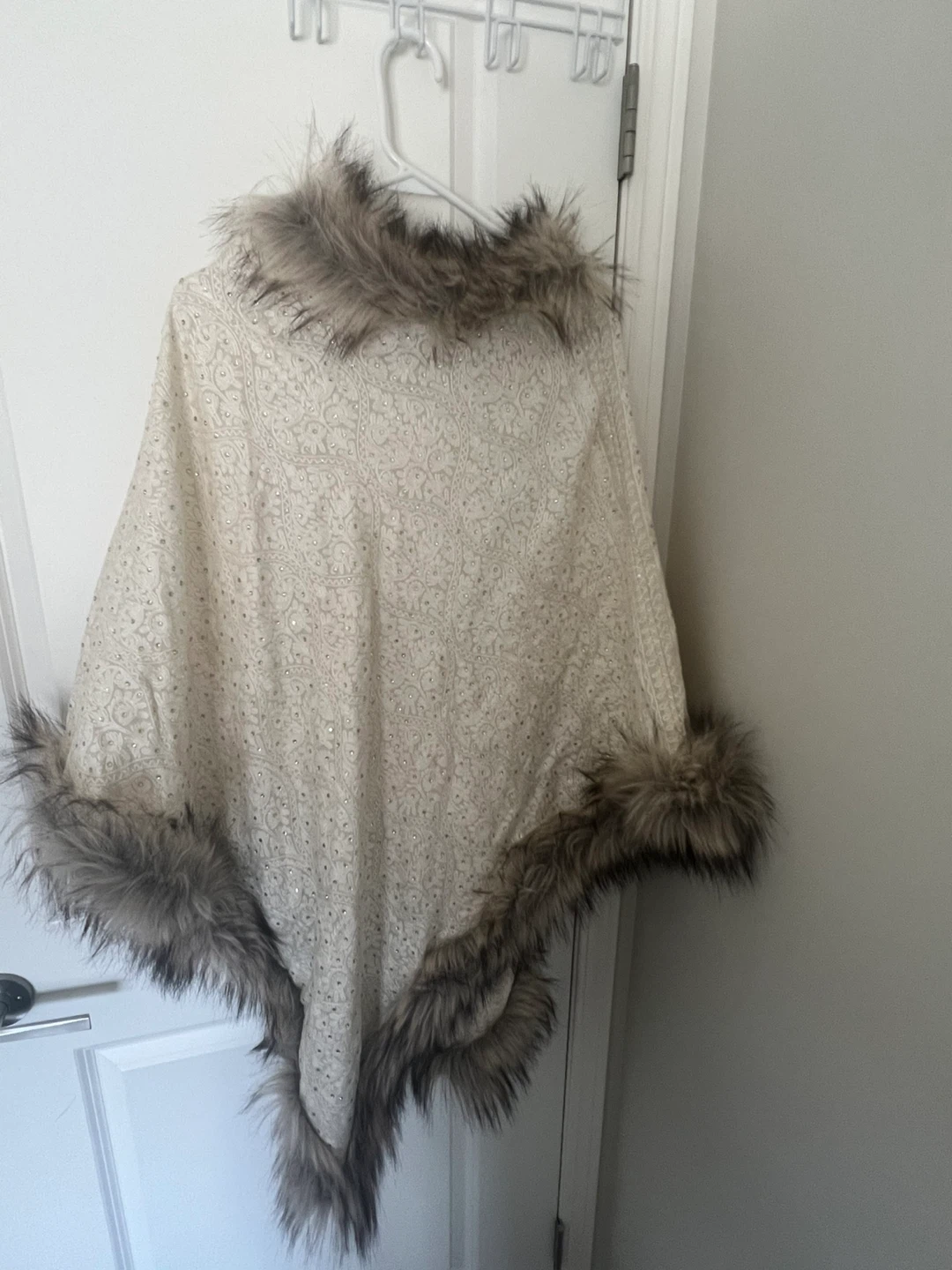 Cream Embroidered Poncho with Faux Fur Trim - photo 2