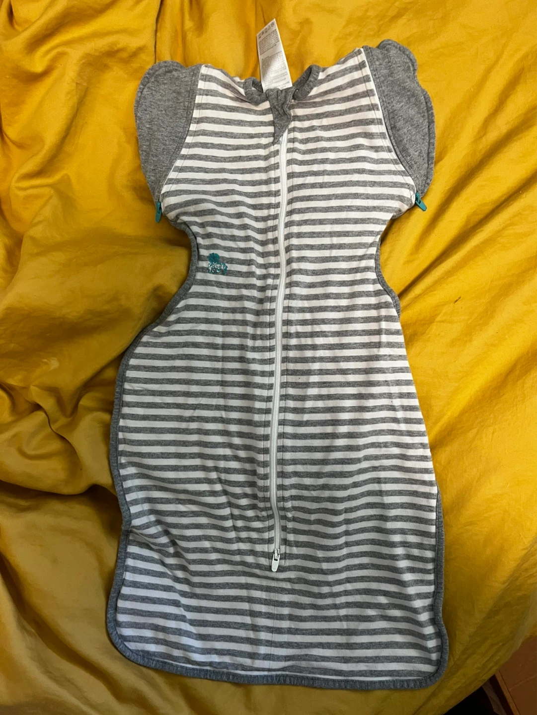 Love to dream Medium sleep sack/swaddle (approx age 3-6mo)