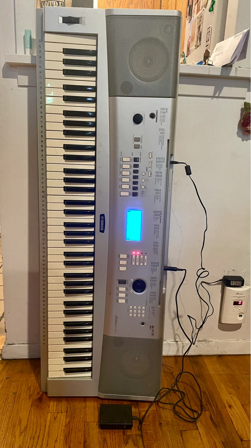 Yamaha Portable Grand DGX-220 / Yamaha Keyboard / Electric Piano - photo 2