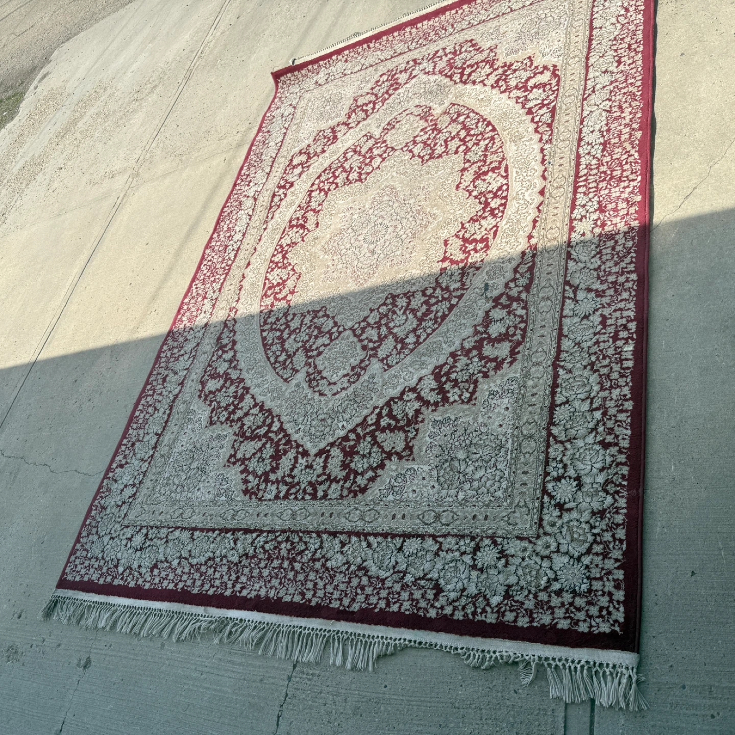 Area Rug - Red and Cream Traditional Design - photo 2
