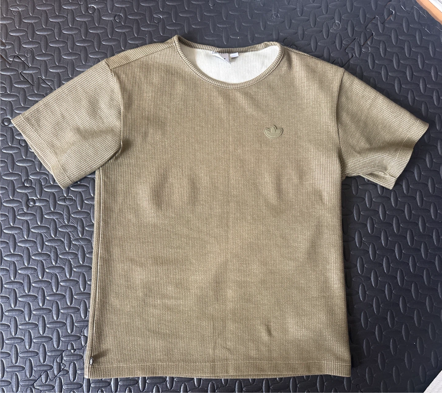 Ribbed Adidas T-Shirt
