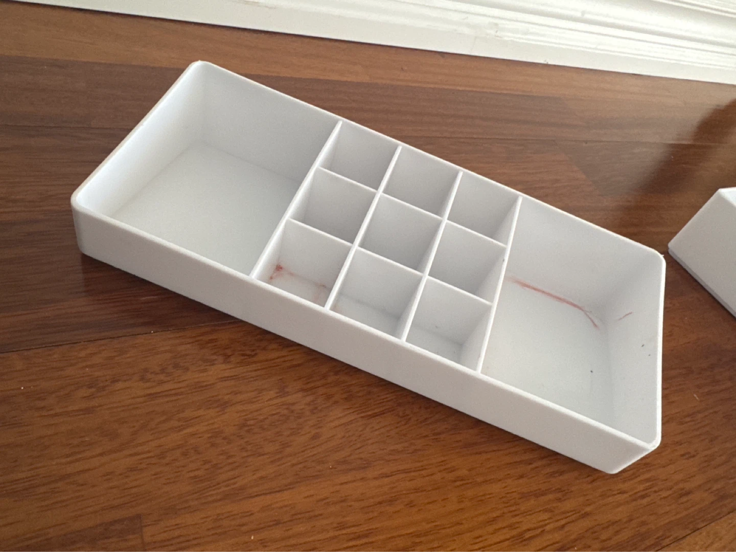 3 White Plastic Organizer Tray - photo 2