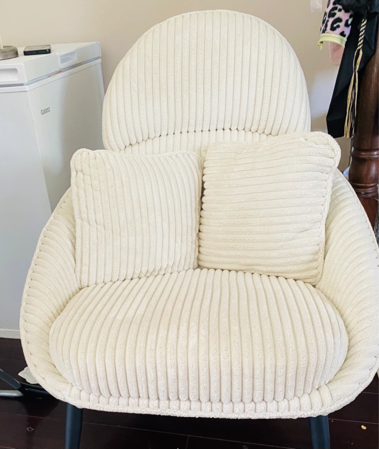 Cream Corduroy Accent Chair with 2 Pillows - photo 2
