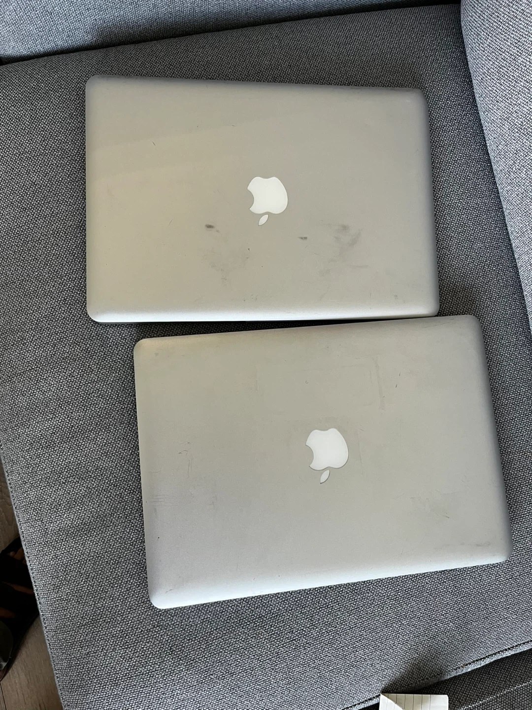 2 x Apple MacBook Pro Laptops - photo 2