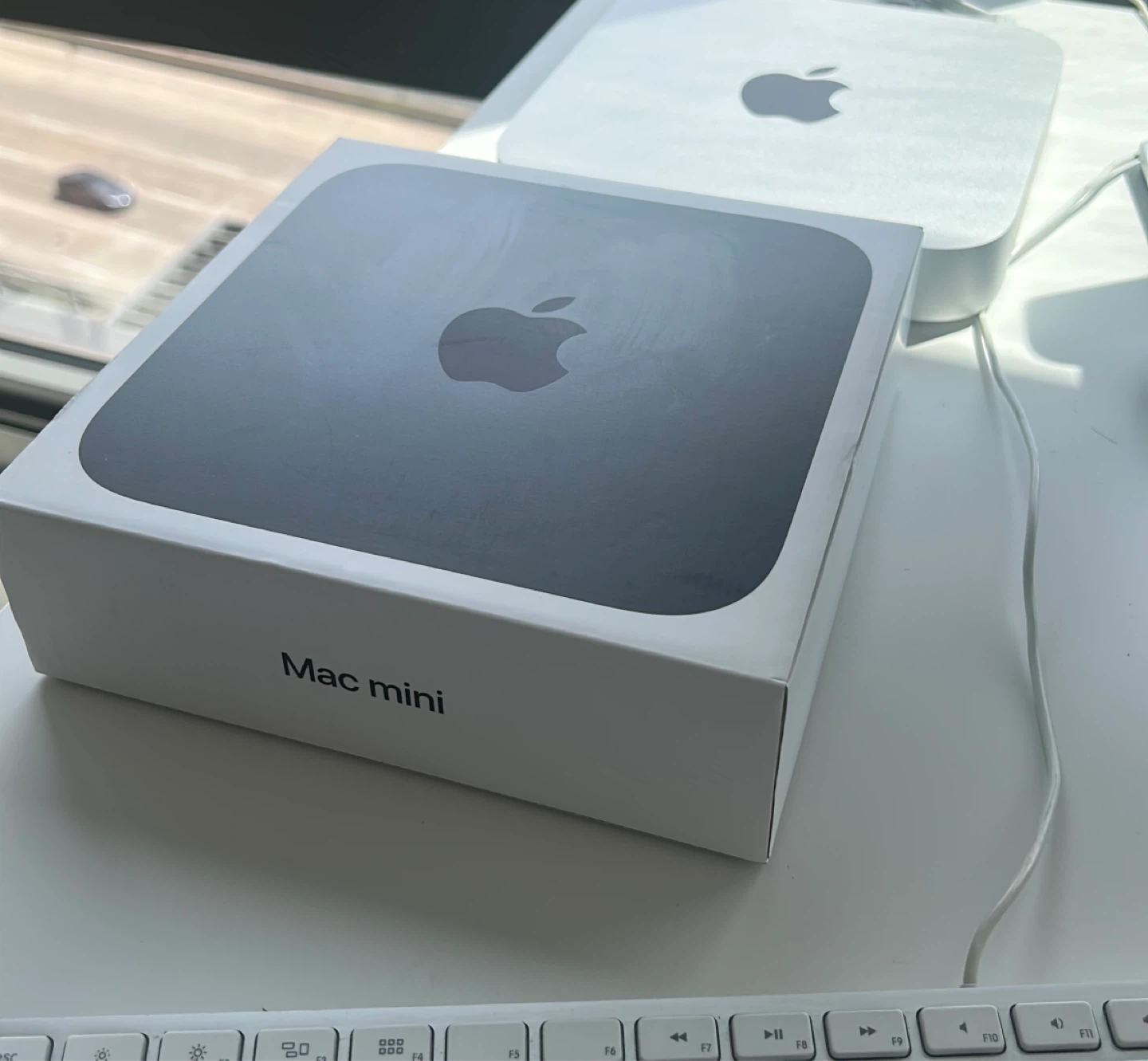 Apple Mac Mini Desktop Computer - photo 2