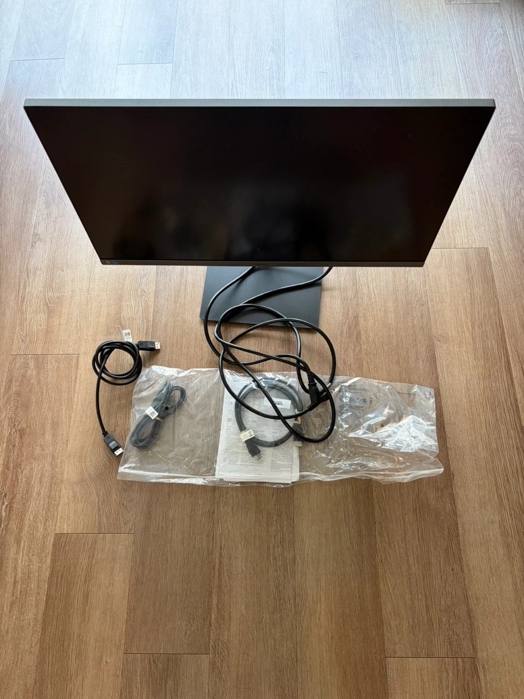 Samsung 27-inch monitor (100hz)