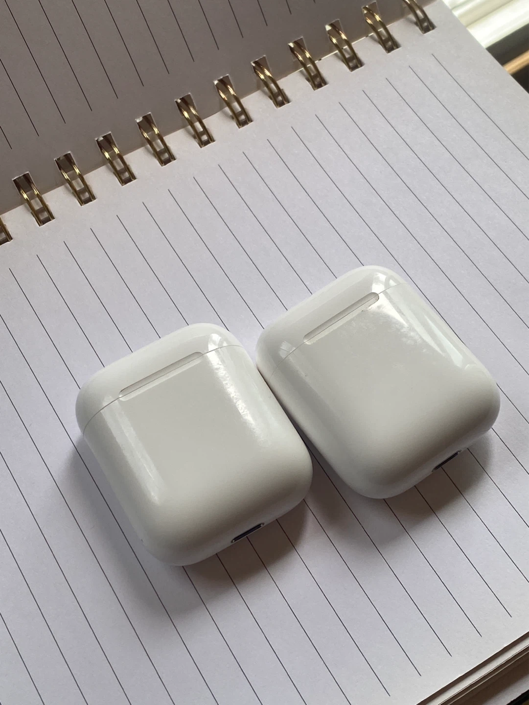 Two pairs: Apple AirPods 2nd Gen with Charging Case - photo 2