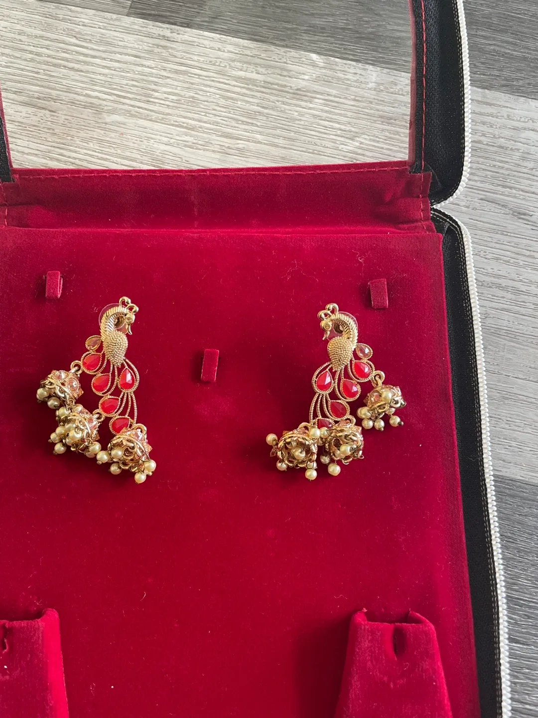 Assorted Jewellery Set: Necklace, Bracelet & Earrings - photo 4