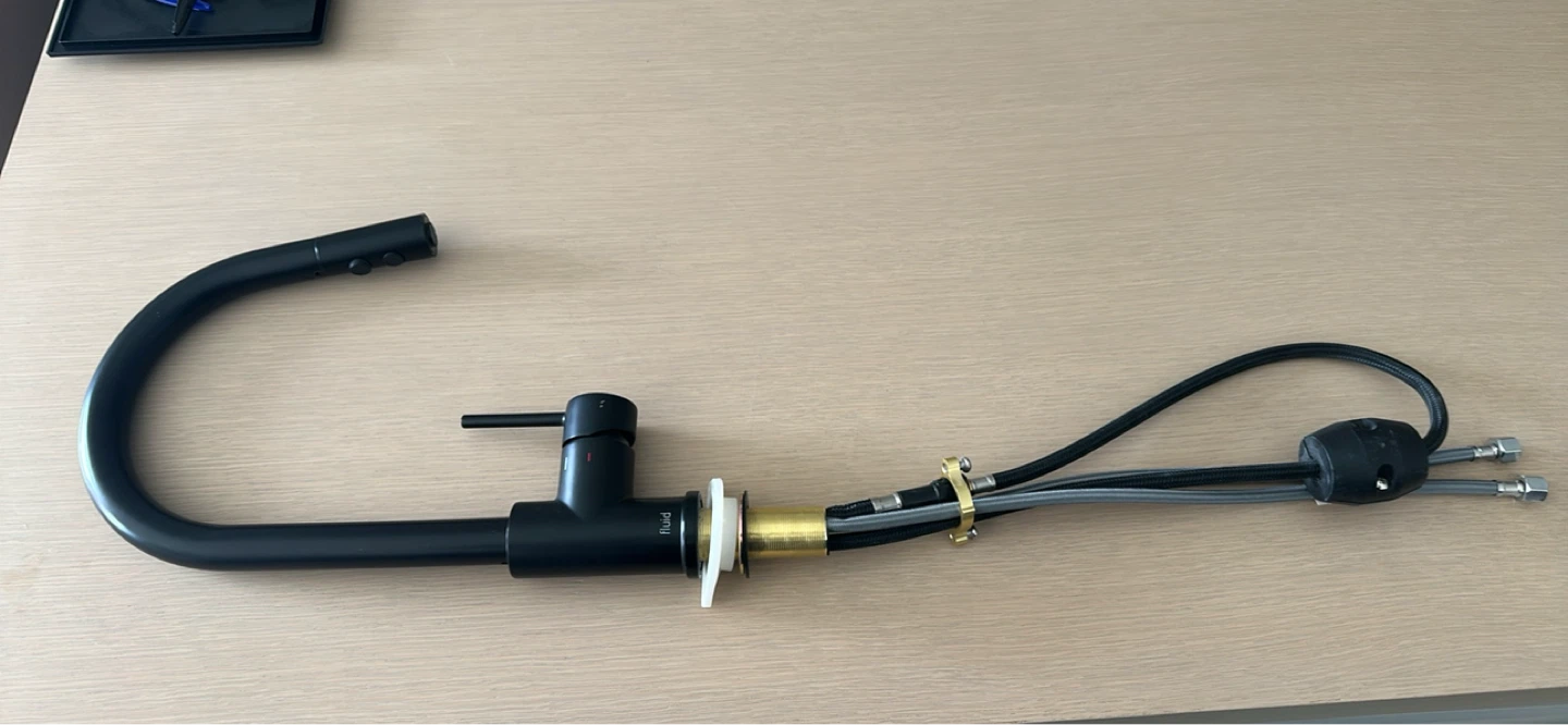 Black Fluid Gooseneck Kitchen Faucet