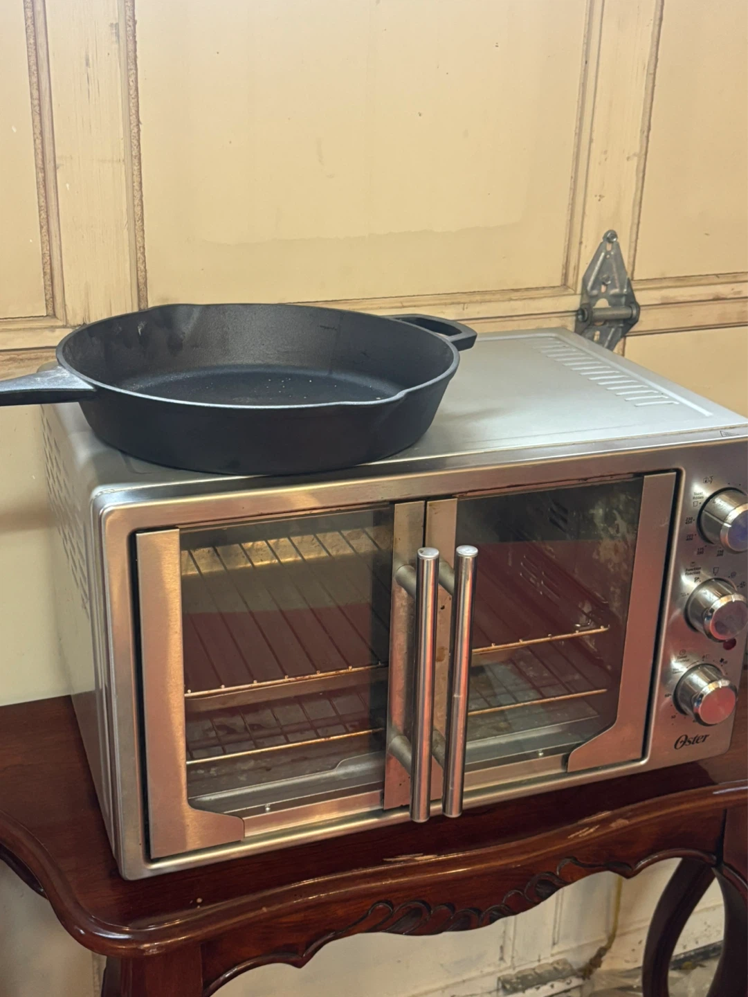 Oster Toaster Oven with Cast Iron Frying Pan