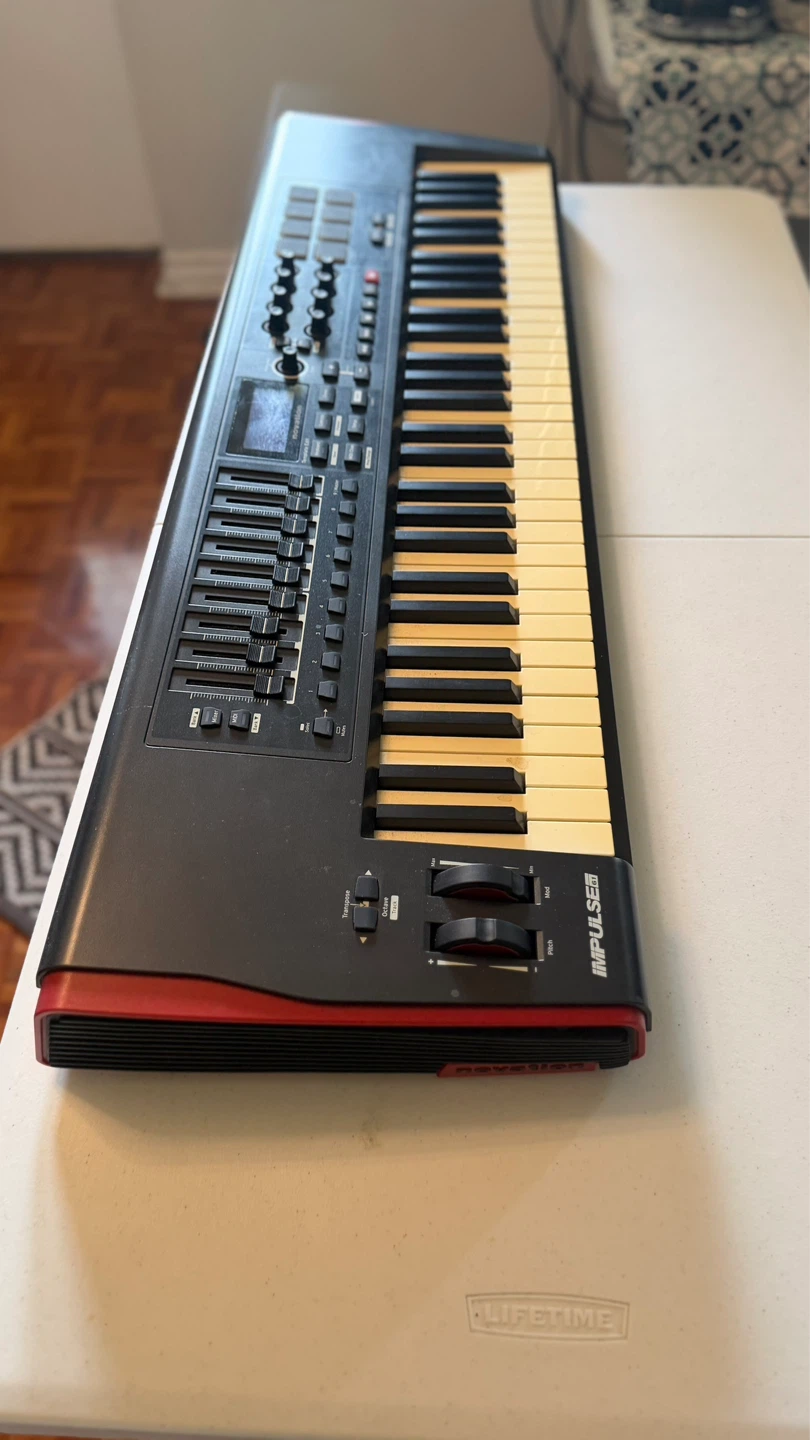 Novation Impulse 61 Keyboard Controller - photo 5