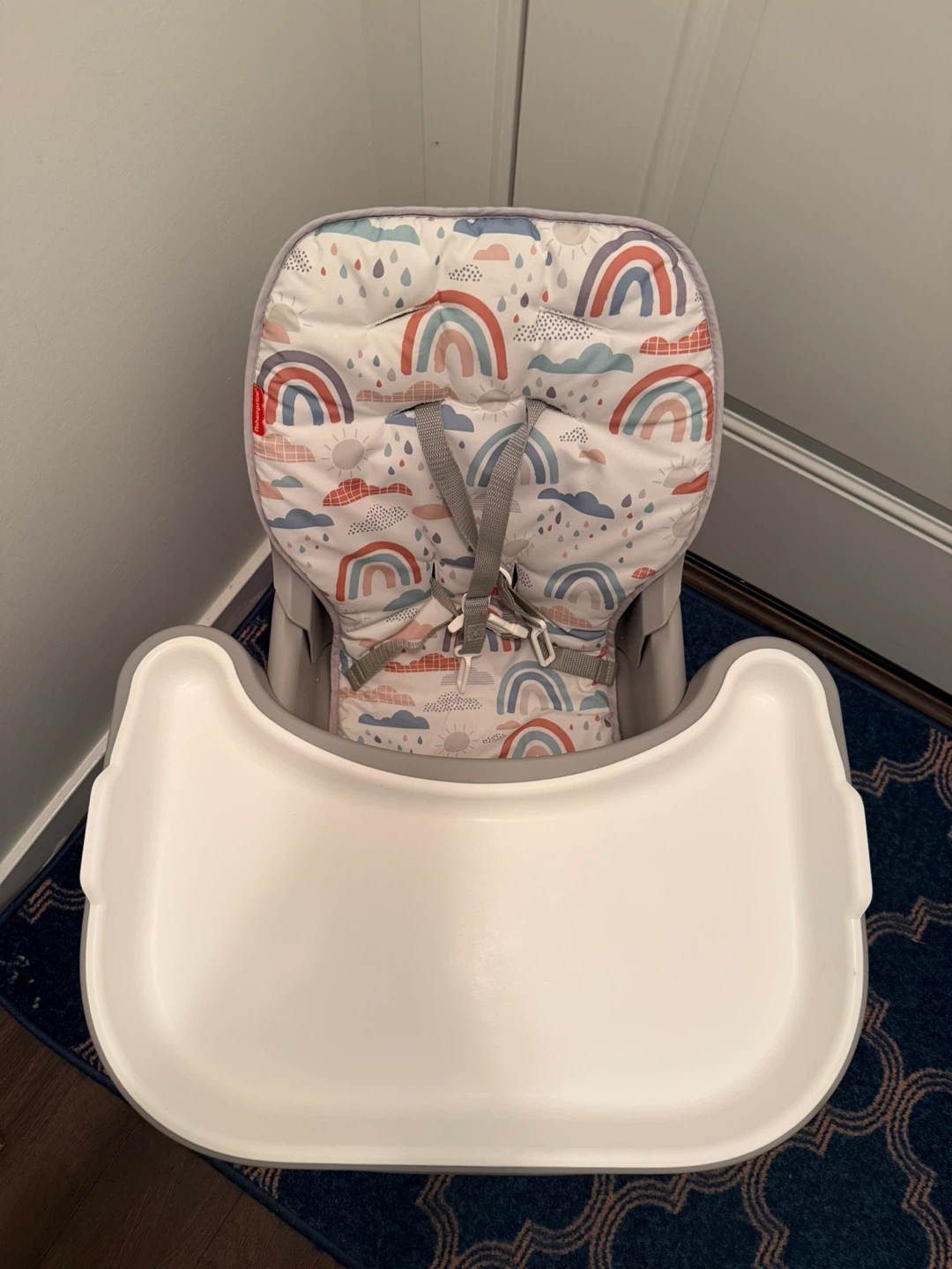 Fisher-Price High Chair with Rainbow Print - photo 2