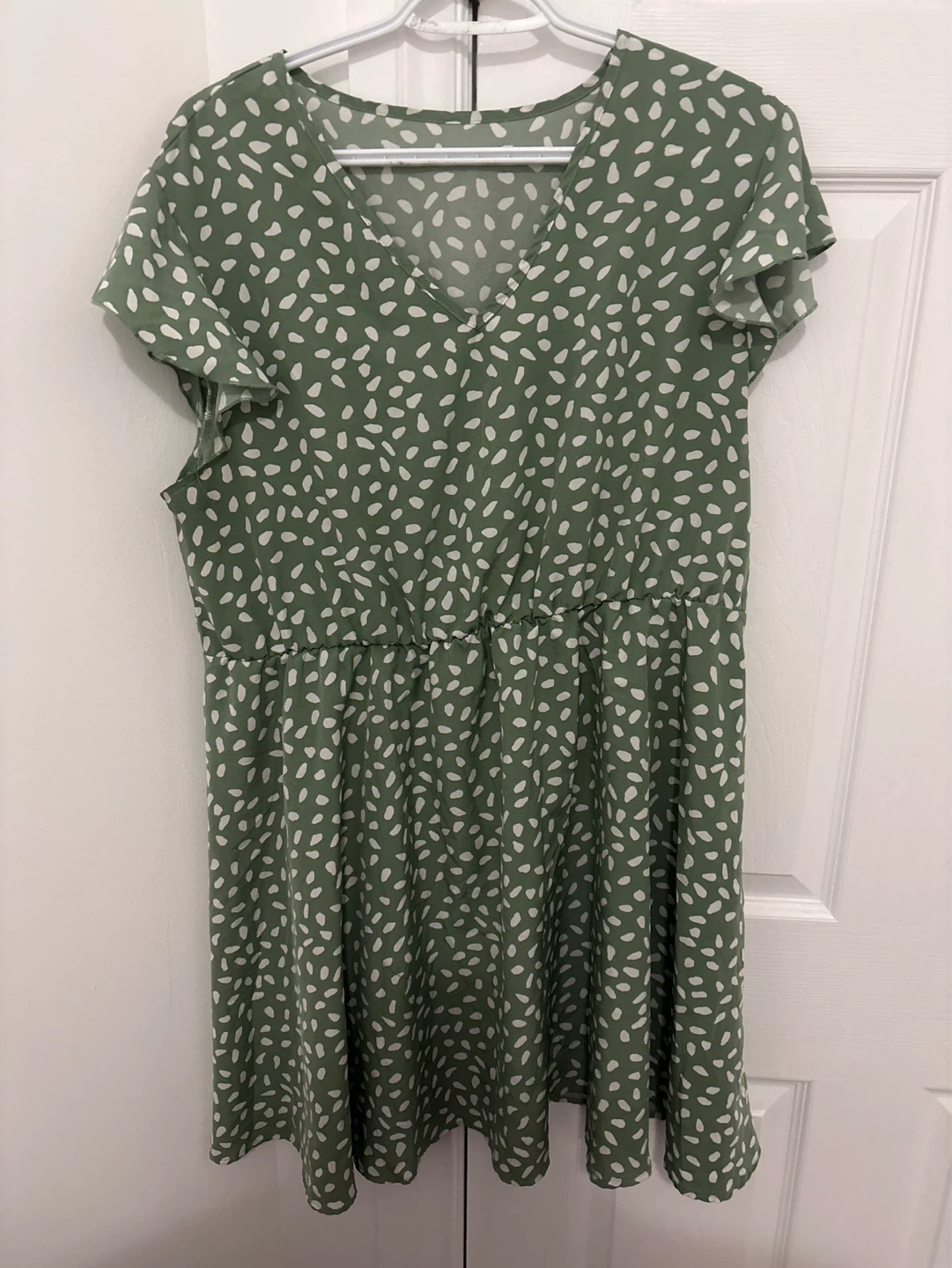 SHEIN CURVE Green Dotted Dress Size 2XL