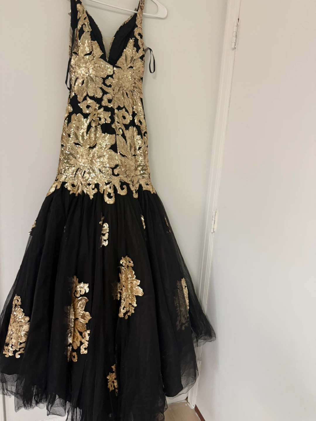 Black and Gold Sequined Mermaid Prom Dress - photo 2