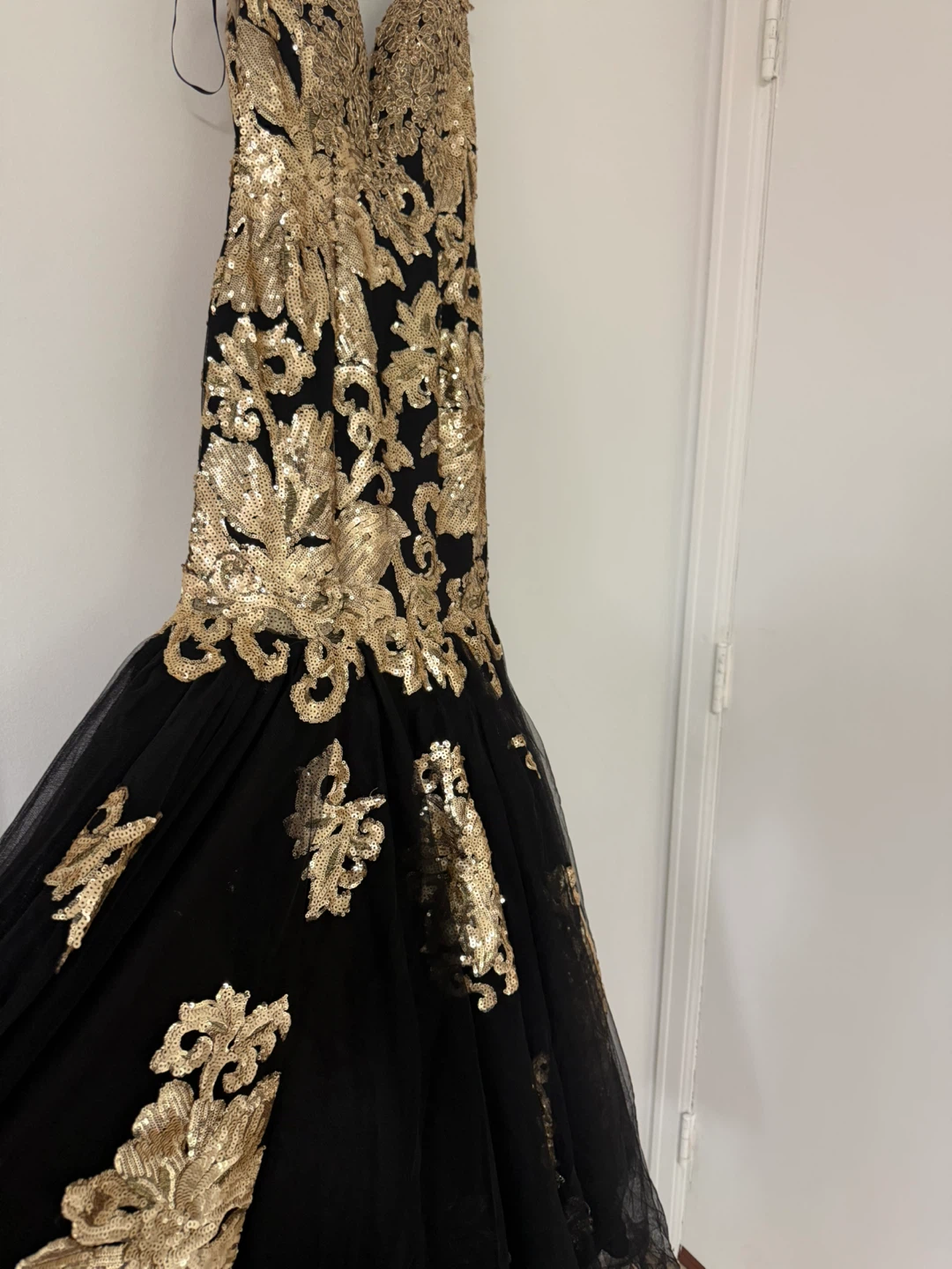 Black and Gold Sequined Mermaid Prom Dress - photo 3