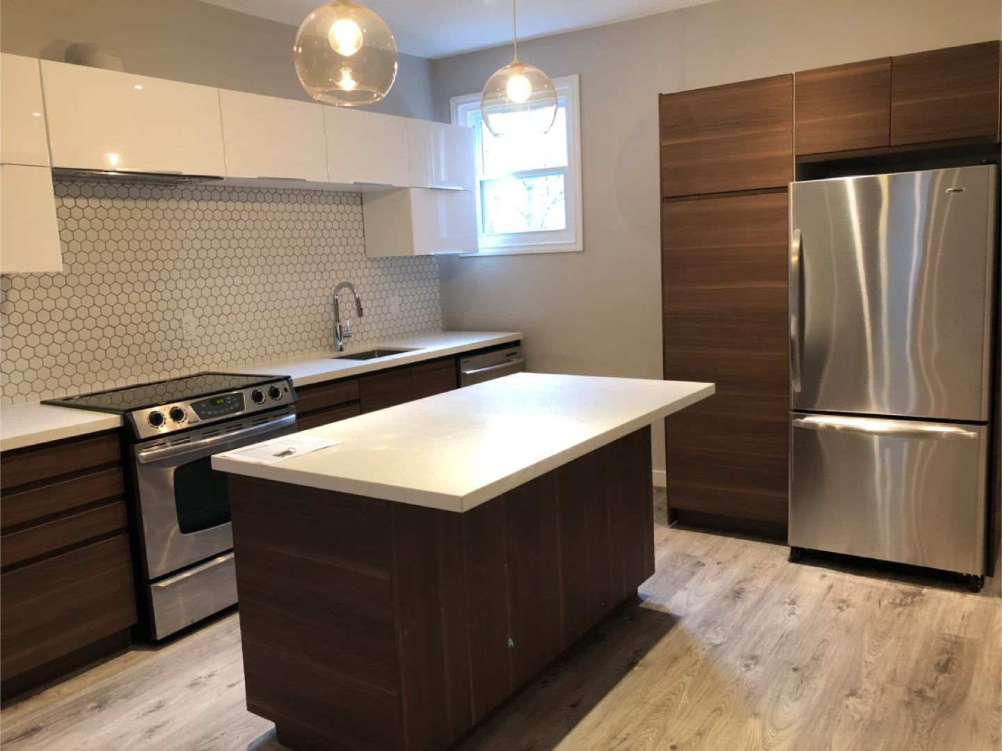 1 Bedroom 1 Bathroom Apartment - photo 3