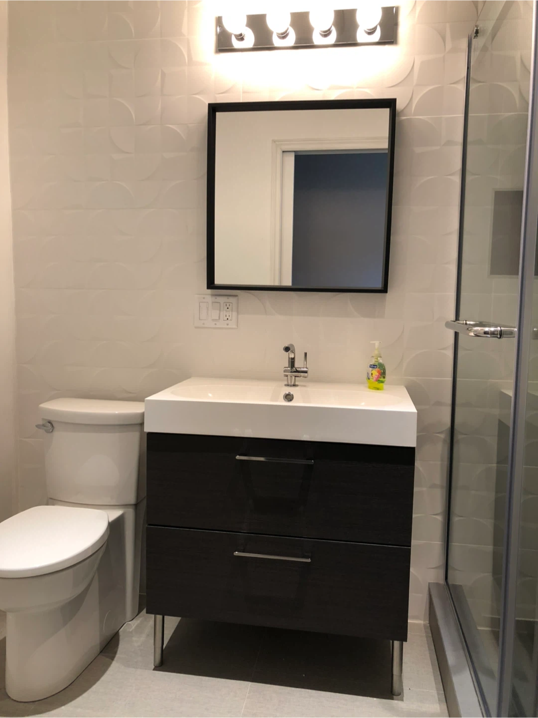 1 Bedroom 1 Bathroom Apartment - photo 4