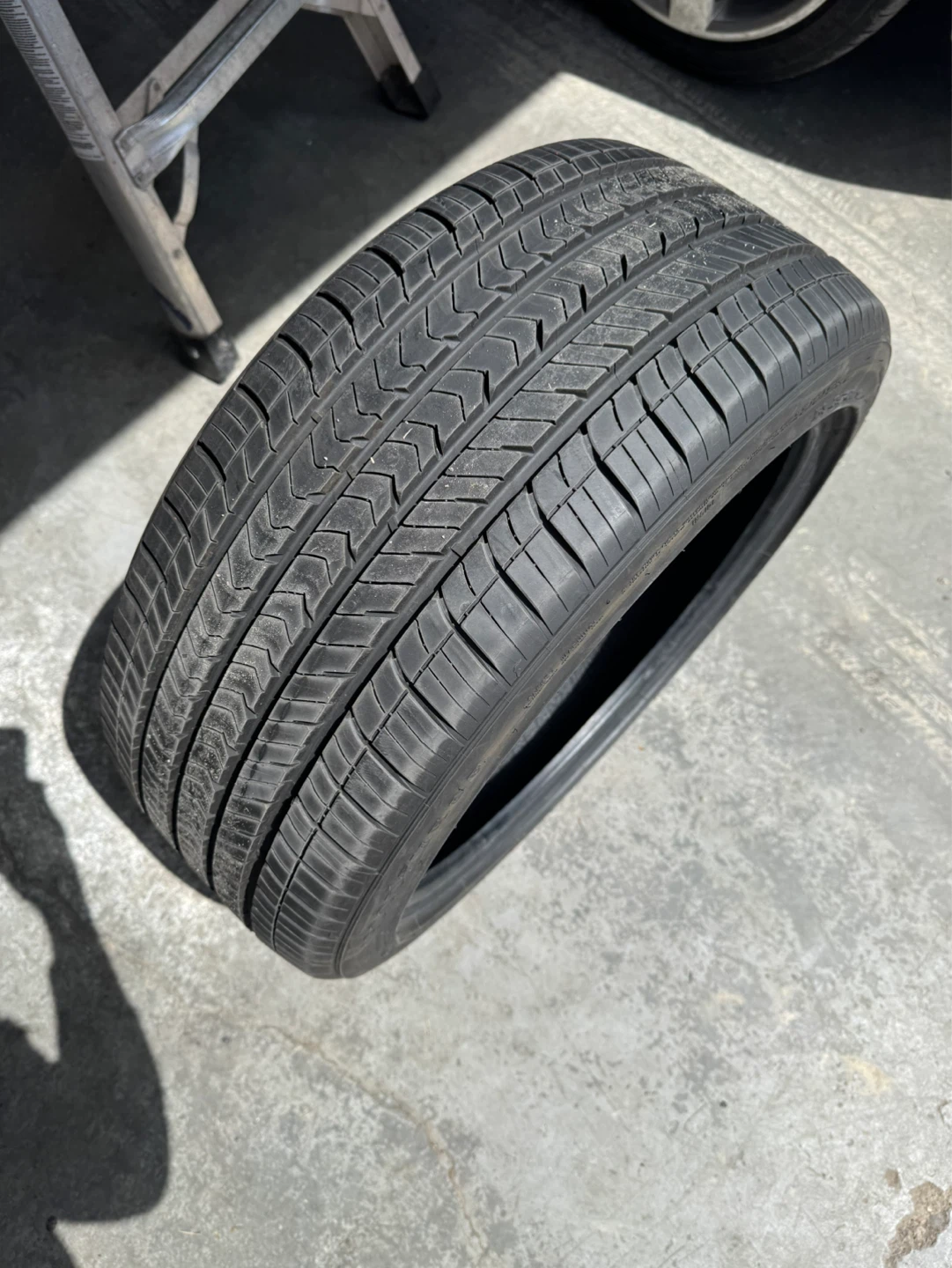 Set of 4 Goodyear Eagle Sport All-Season Tire 235/40R18 91W - photo 4