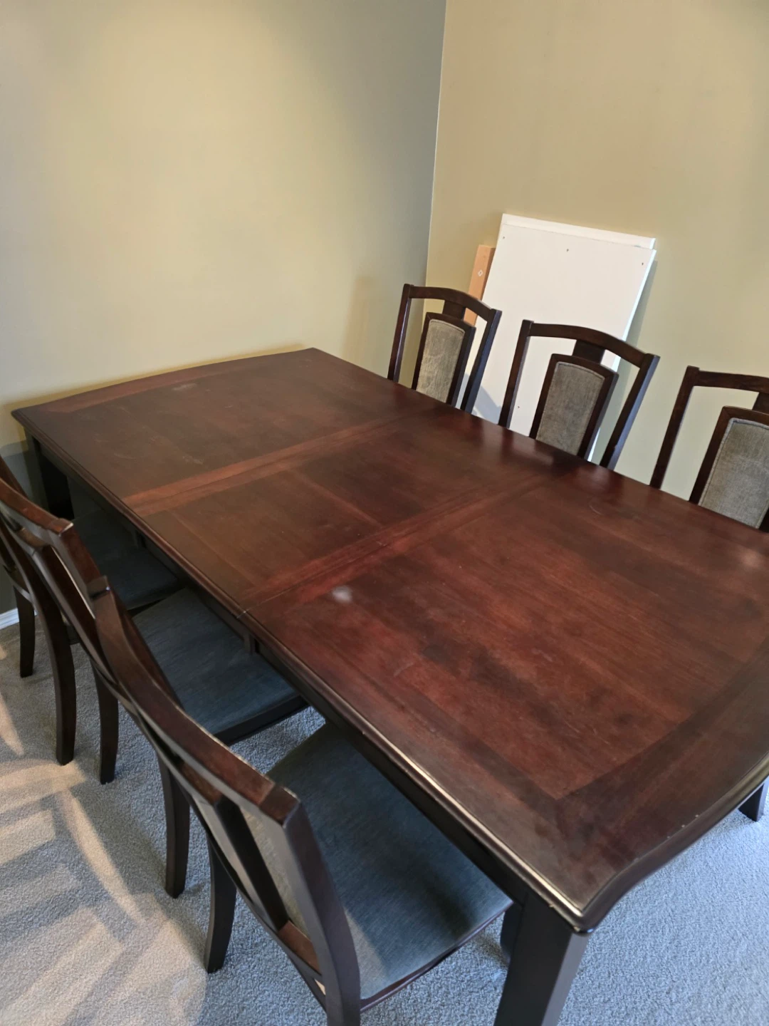 Extendable Dining Table and 6 Chairs