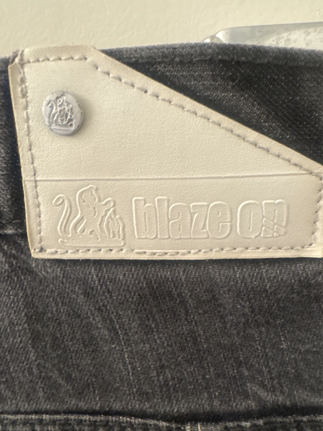 Blaze On Jeans - Size 34 - photo 3