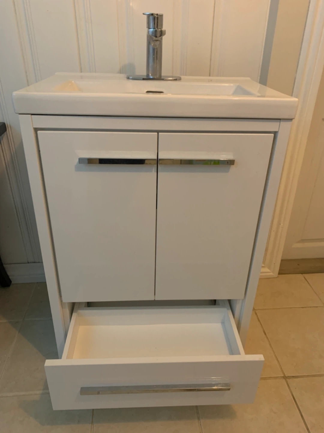 White Bathroom Vanity with Sink and Faucet - photo 4