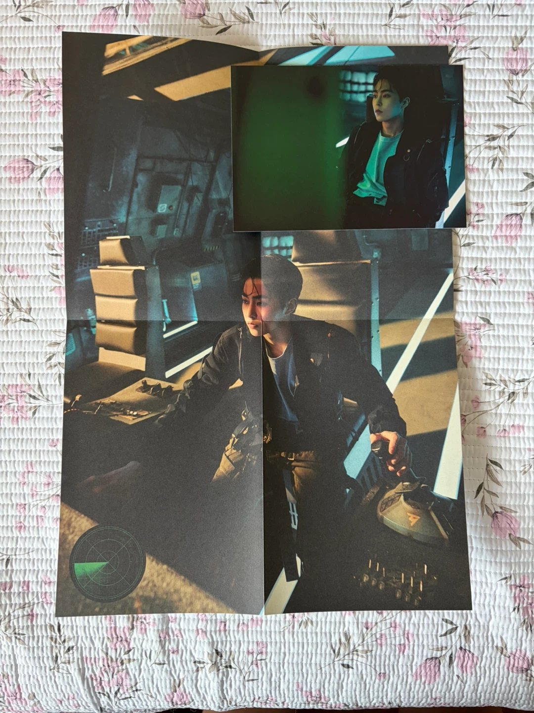 EXO Don't Fight The Feeling Special Album Photo Book ver.2 - photo 3
