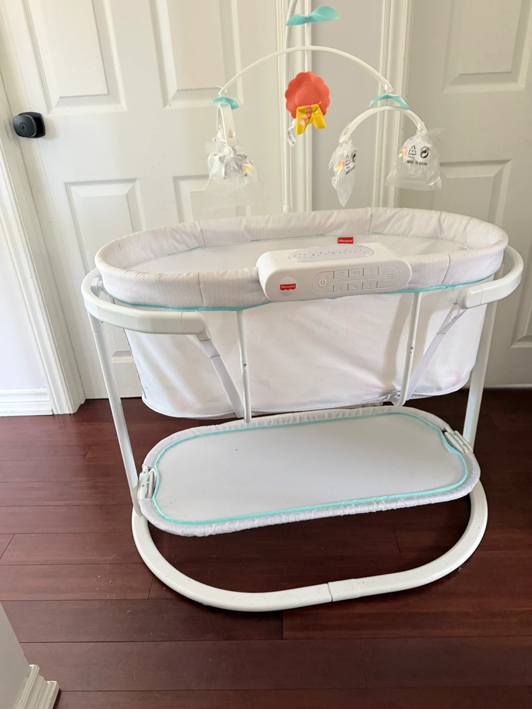 Fisher-Price Bassinet - photo 4