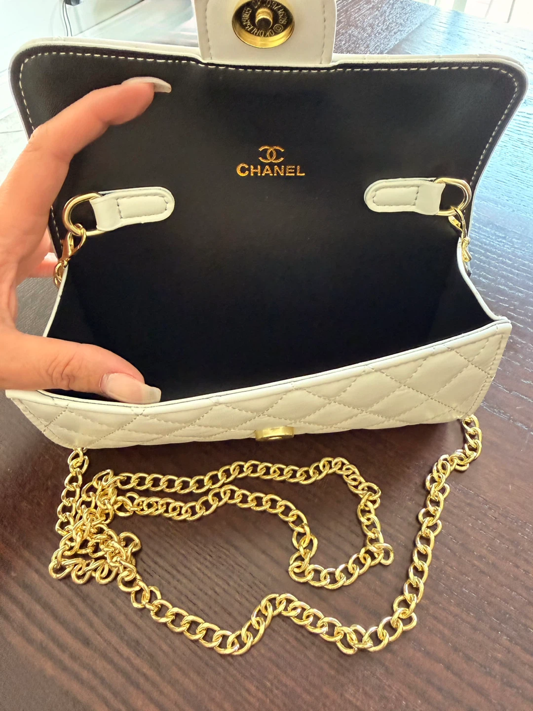 Quilted Wallet on Chain - White - photo 2
