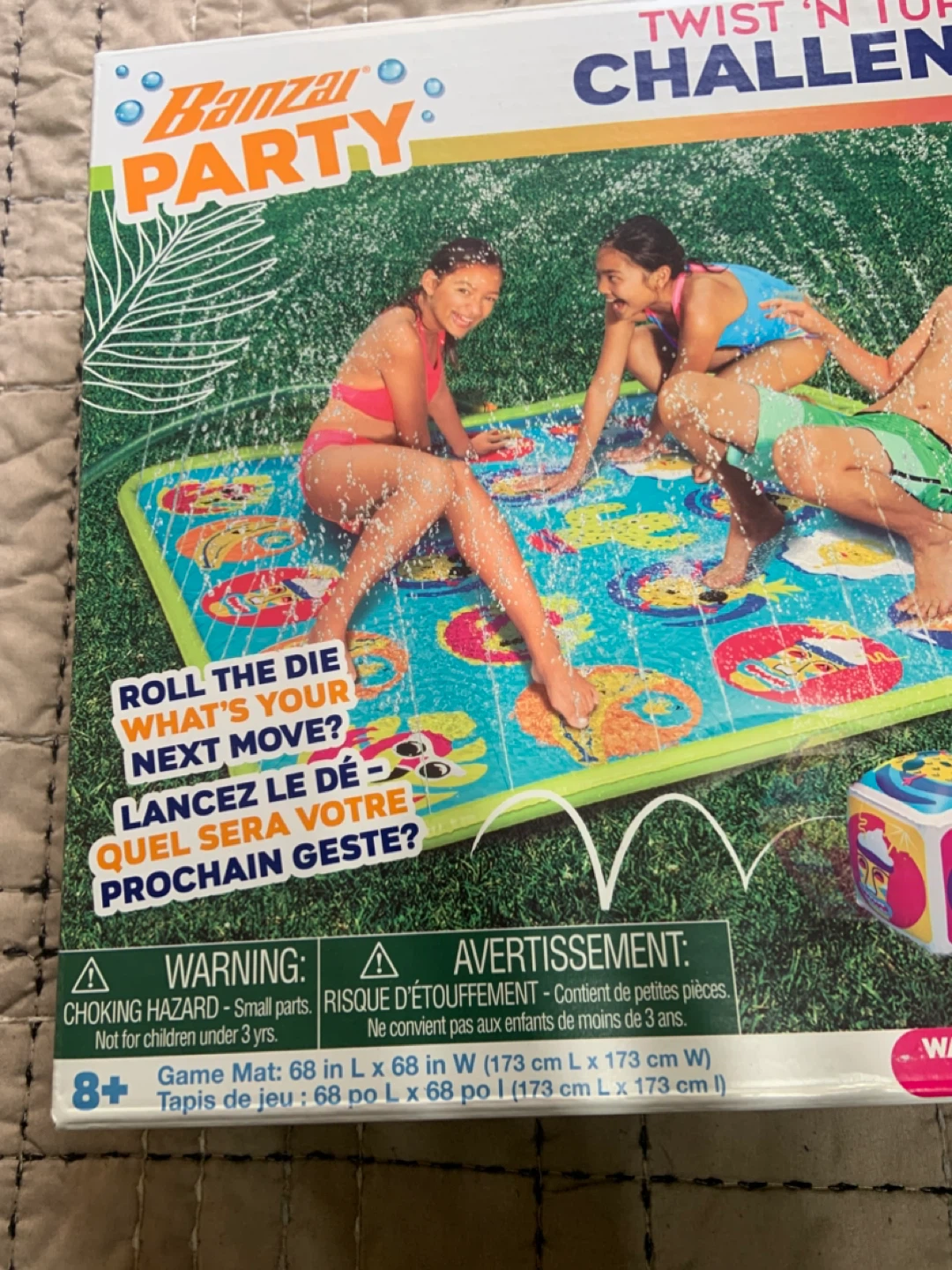 Banzai Party Twist 'n Turn Challenge Water Sprinkling Game Mat - photo 3