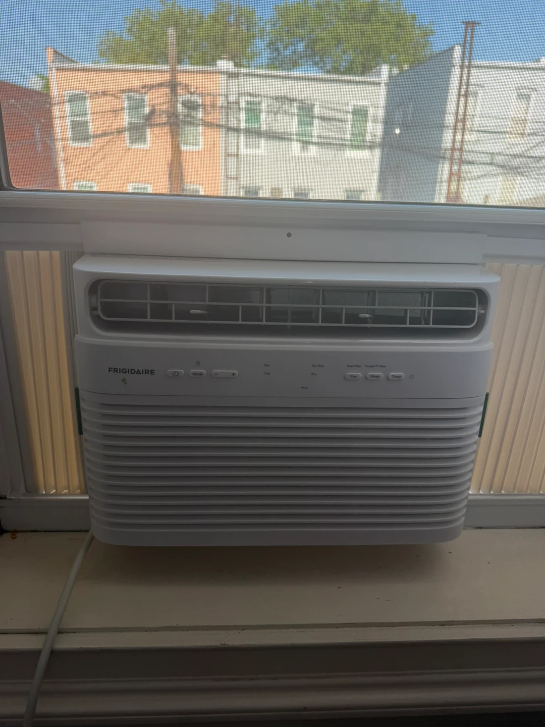 Frigidaire Window Air Conditioner - photo 4