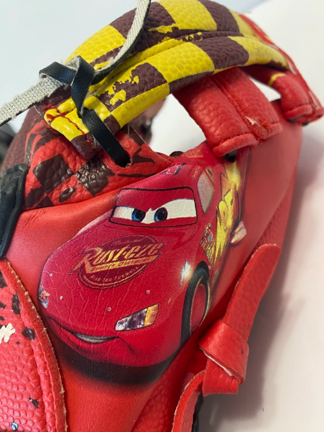 Lightning McQueen Baseball Glove left handed - photo 2