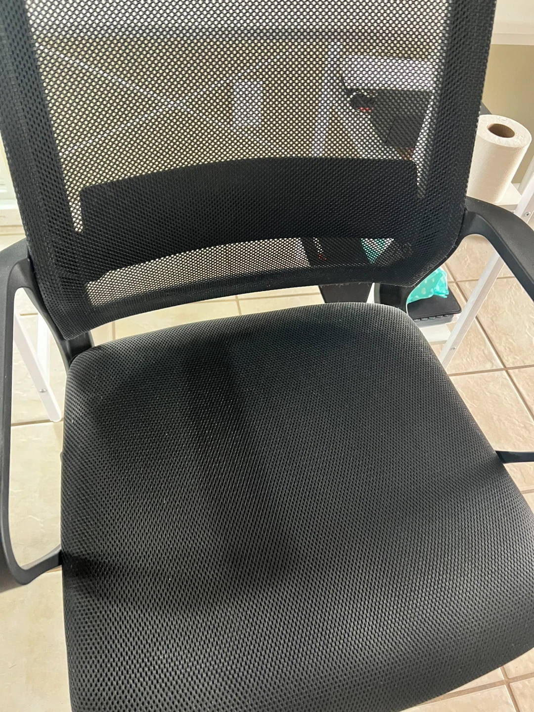 Office Chair and White Desk - photo 2