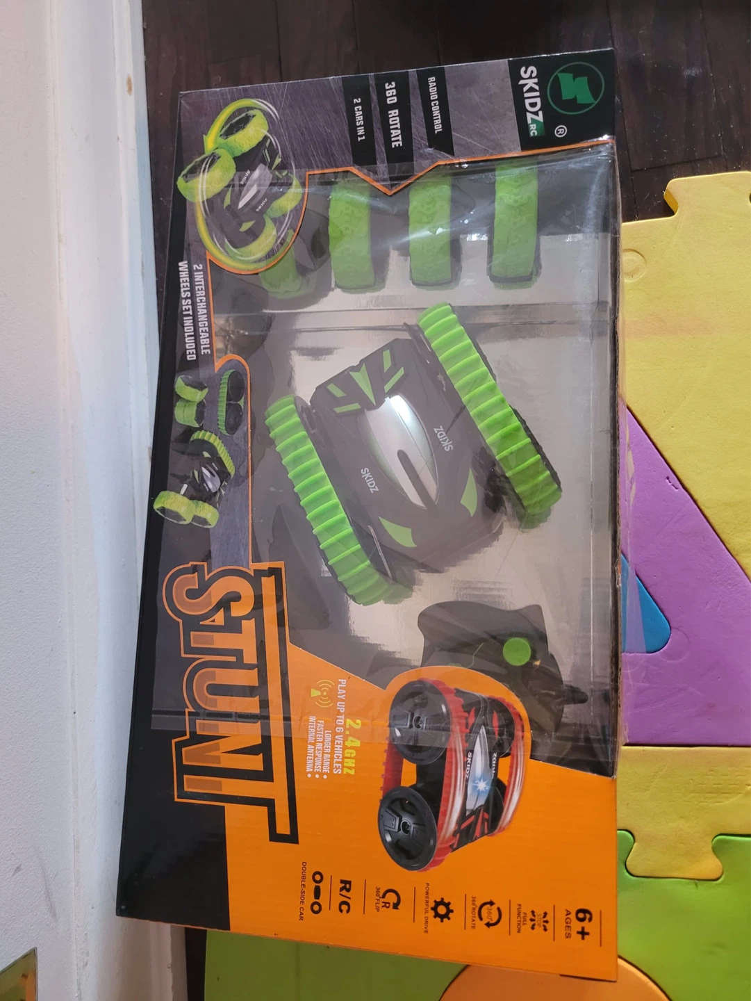 SKIDZ RC Stunt Car