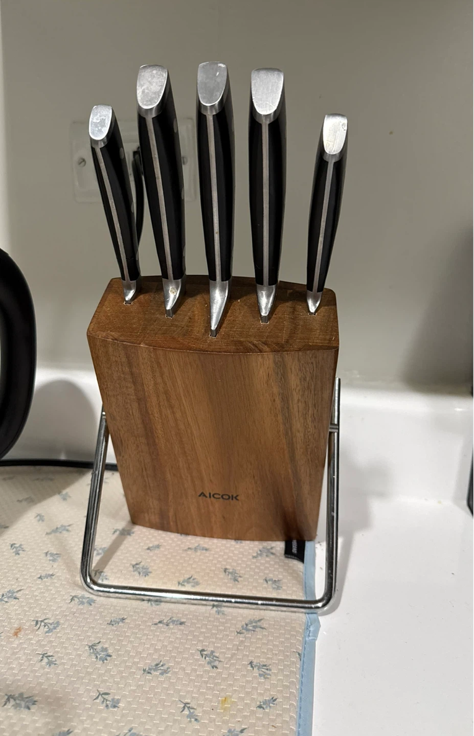 AICOK Knife Set with Wooden Block – Quick Sale