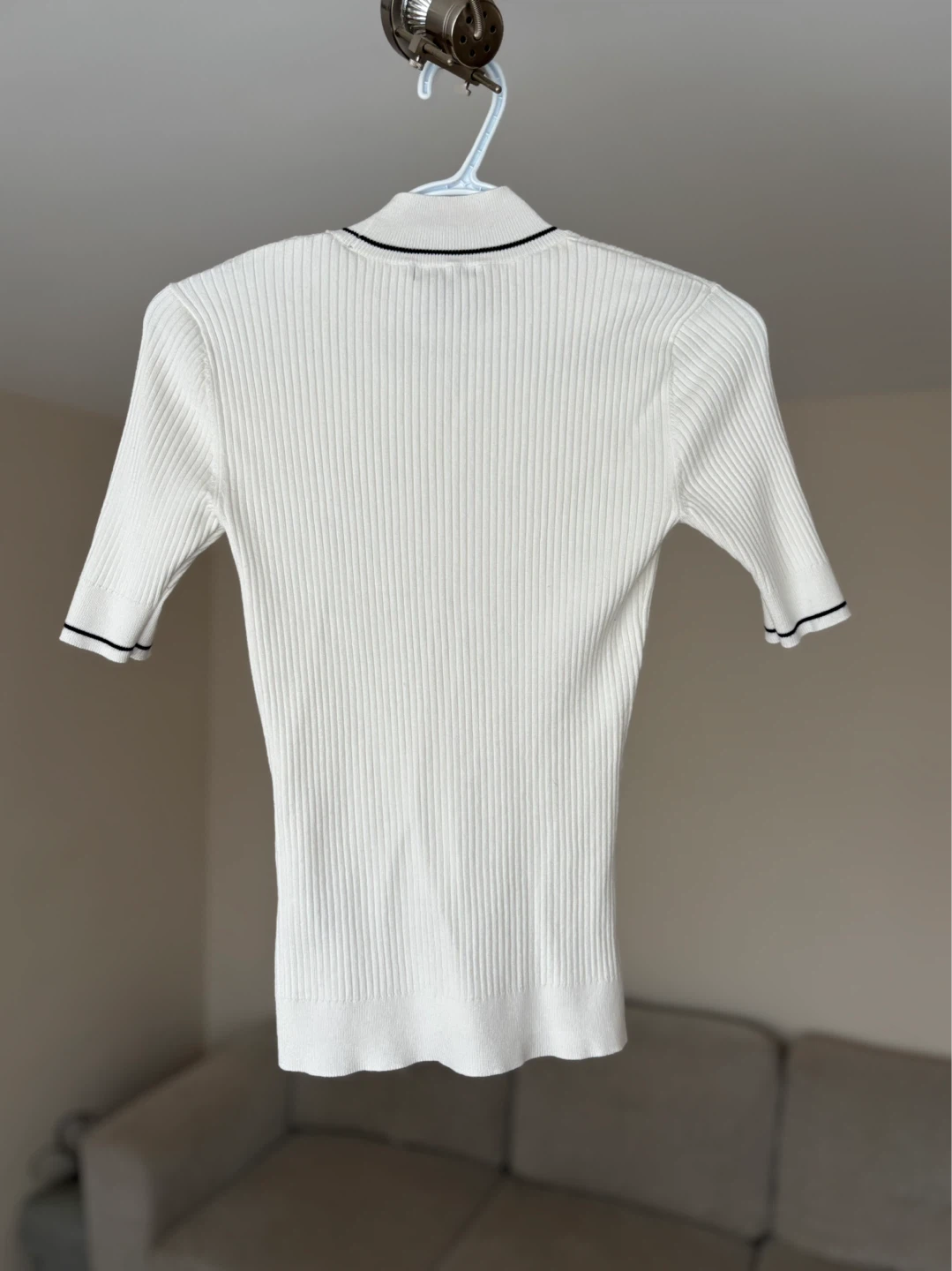 White Ribbed Mock Neck T-Shirt - photo 2