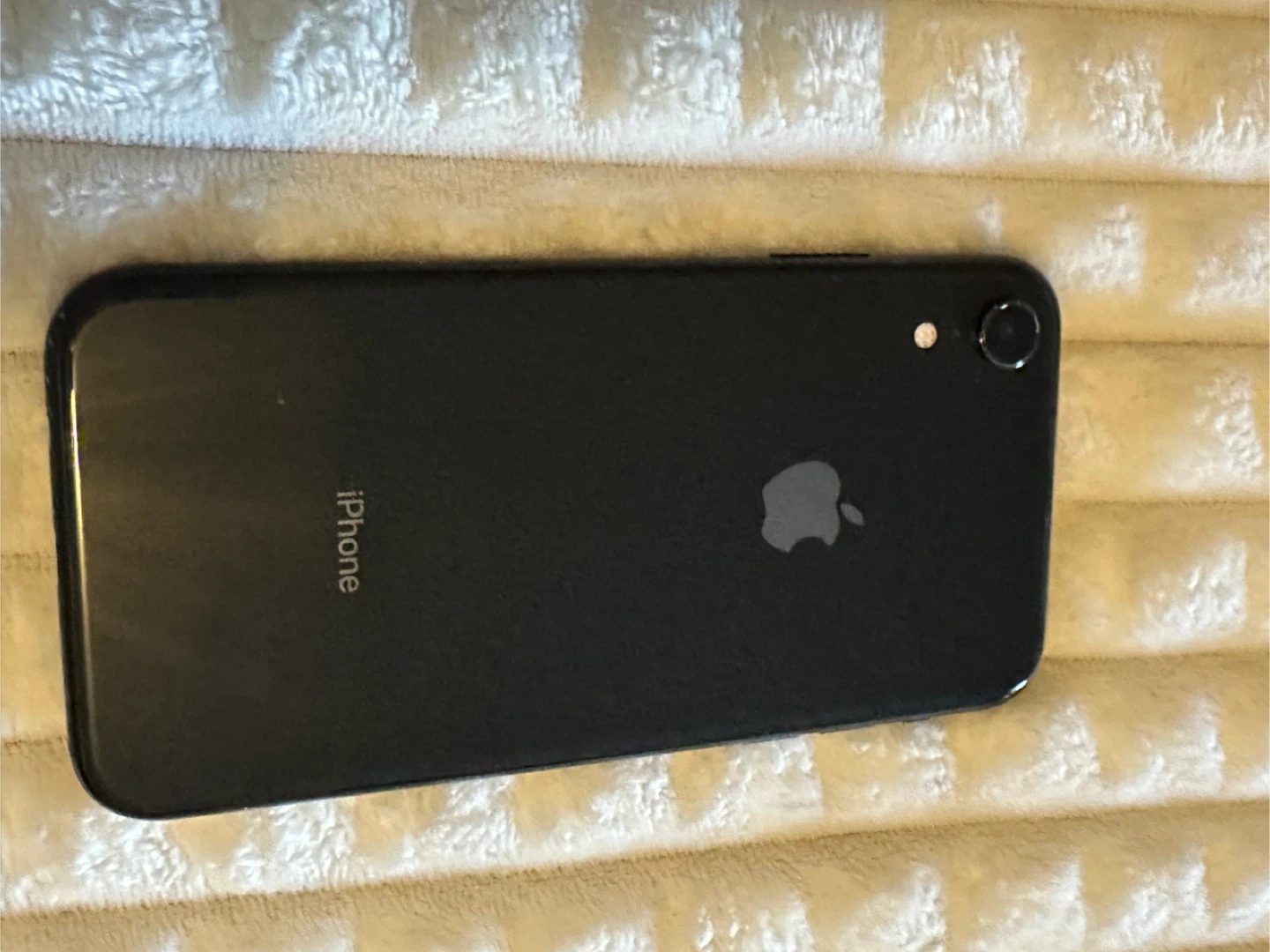 Apple iPhone XR (Space gray) with Charger Cable - photo 3