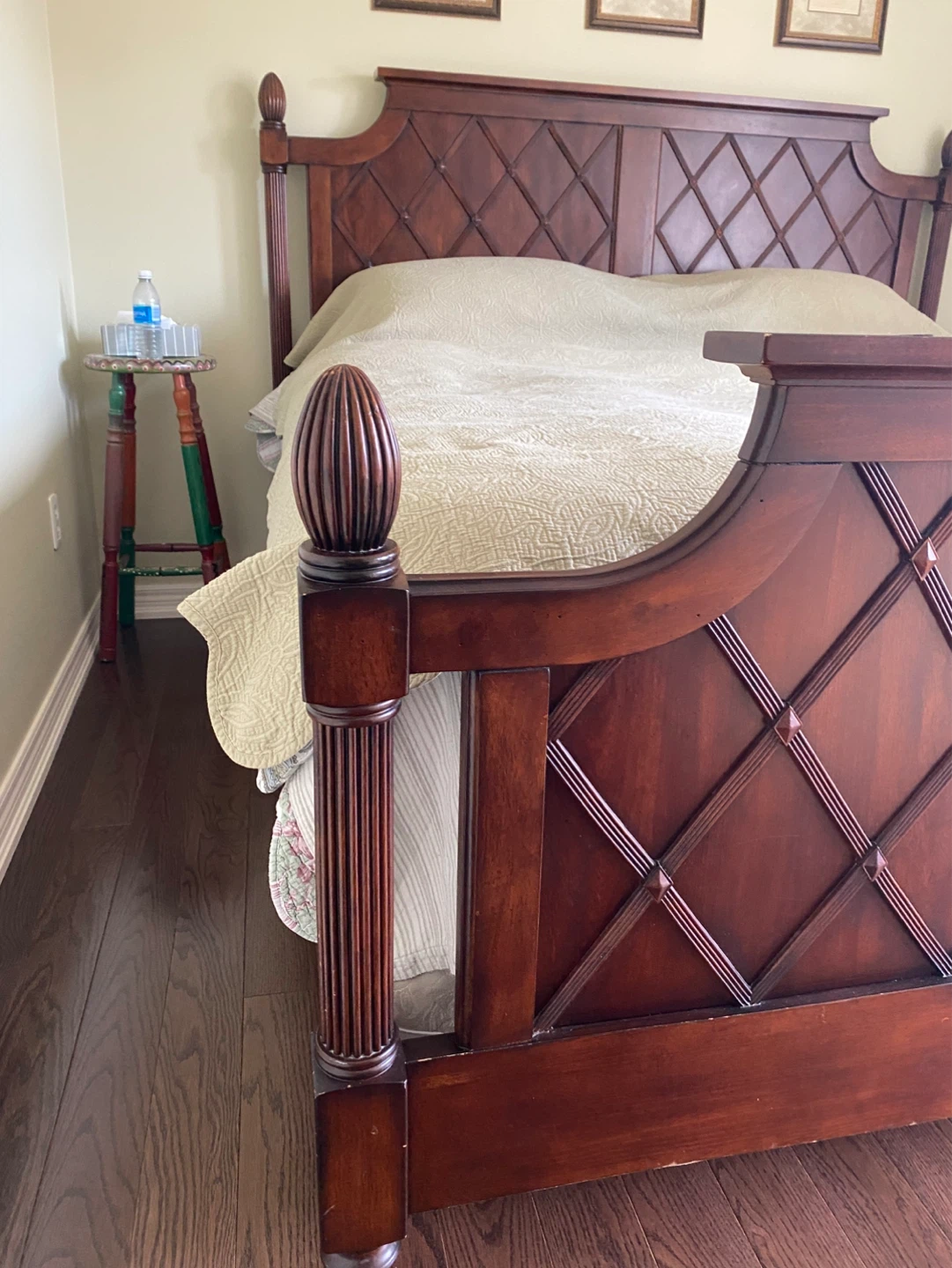 Bombay Mahogony Diamond-weave King Size Bed and Mattress - photo 4