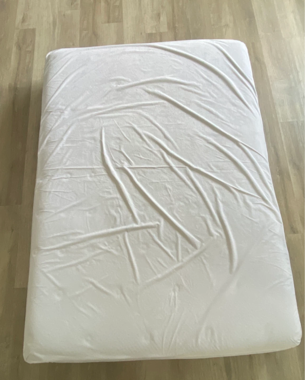 Full size mattress (+waterproof protective cover) - photo 3
