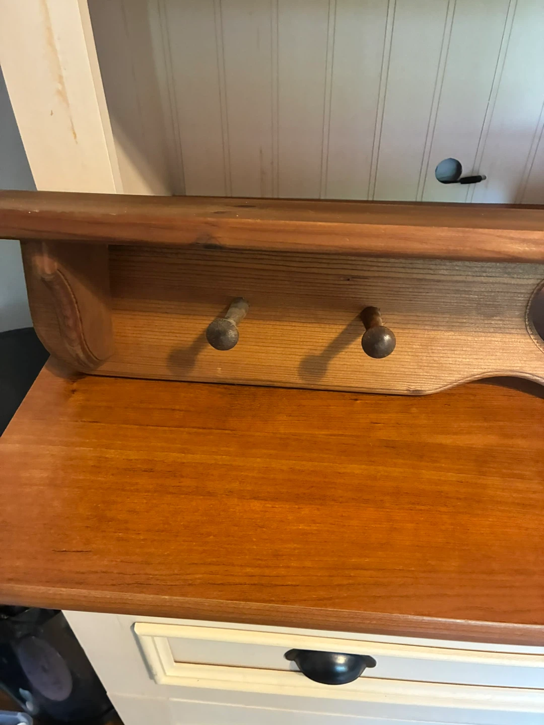 Wooden Shelf with Heart Cutout and Hooks - photo 2