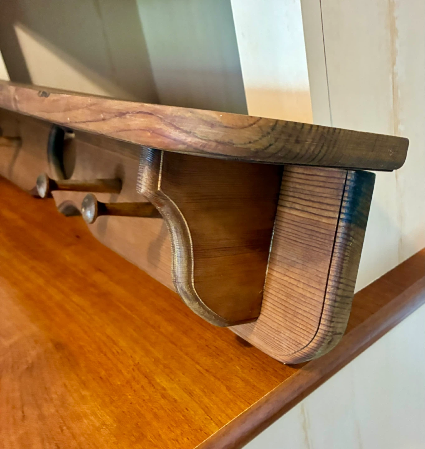Wooden Shelf with Heart Cutout and Hooks - photo 4