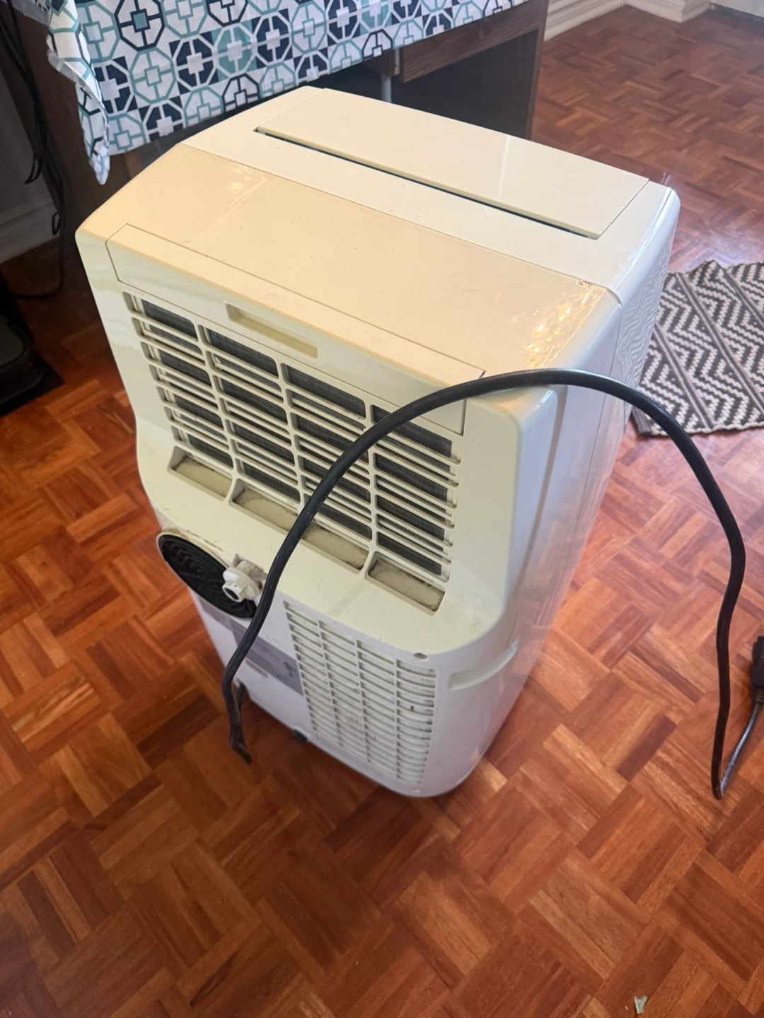 Honeywell Portable Air Conditioner - photo 2