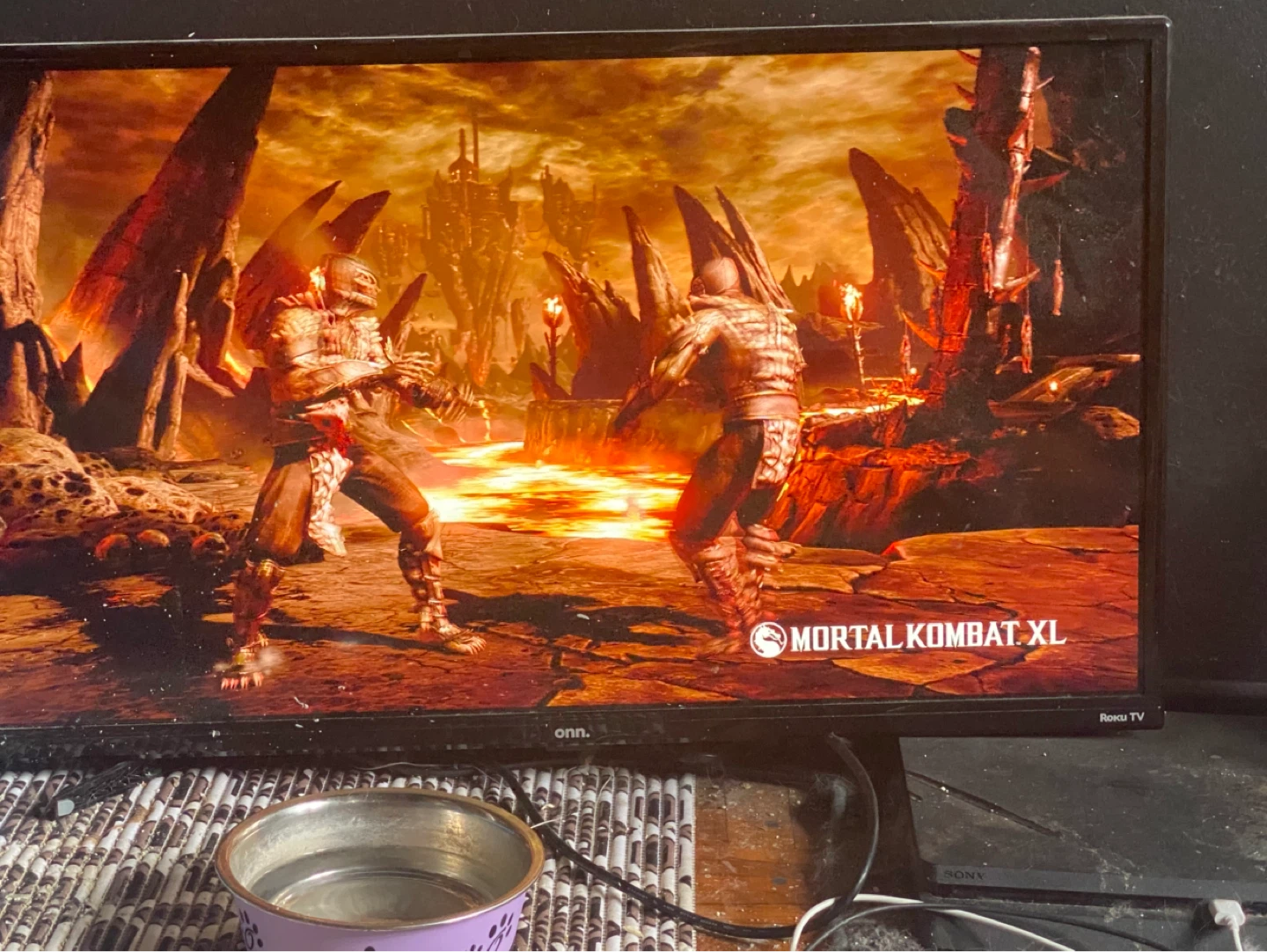 TV AND PS4 WITH ACCOUNT WITH GAMES